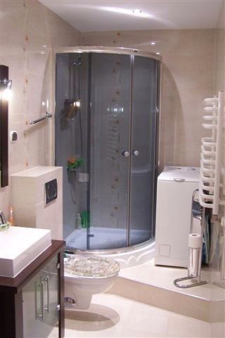 Compact Studio Apartment near Bonarka Center, Well-Connected Location
