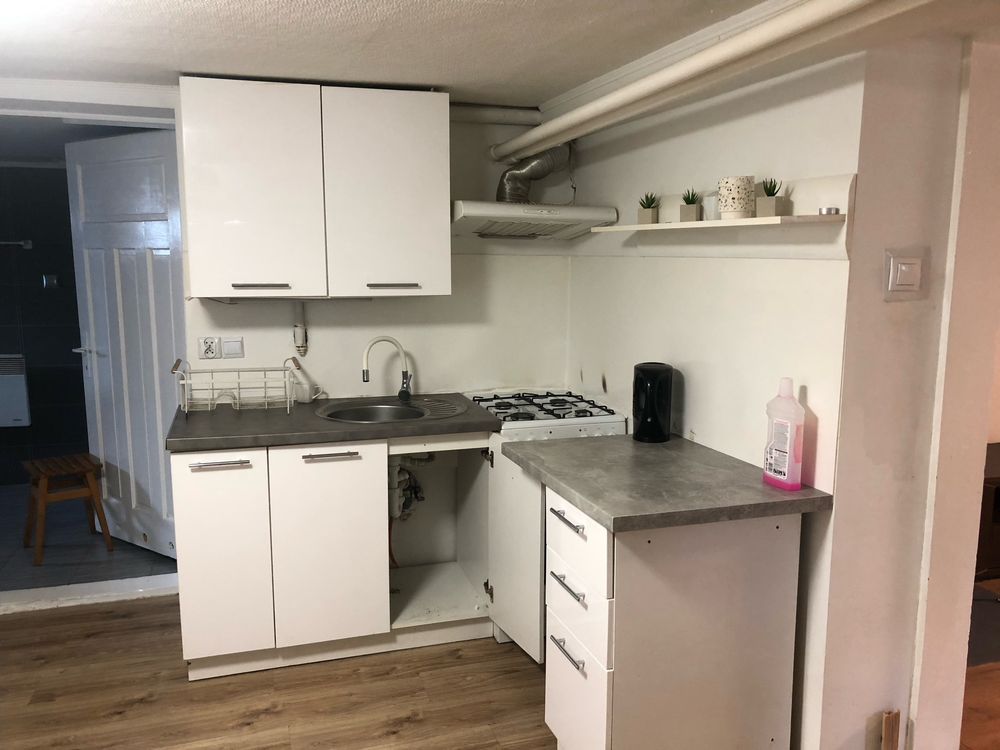 Spacious 50 m² 2-Room Basement Apartment, Fully Furnished