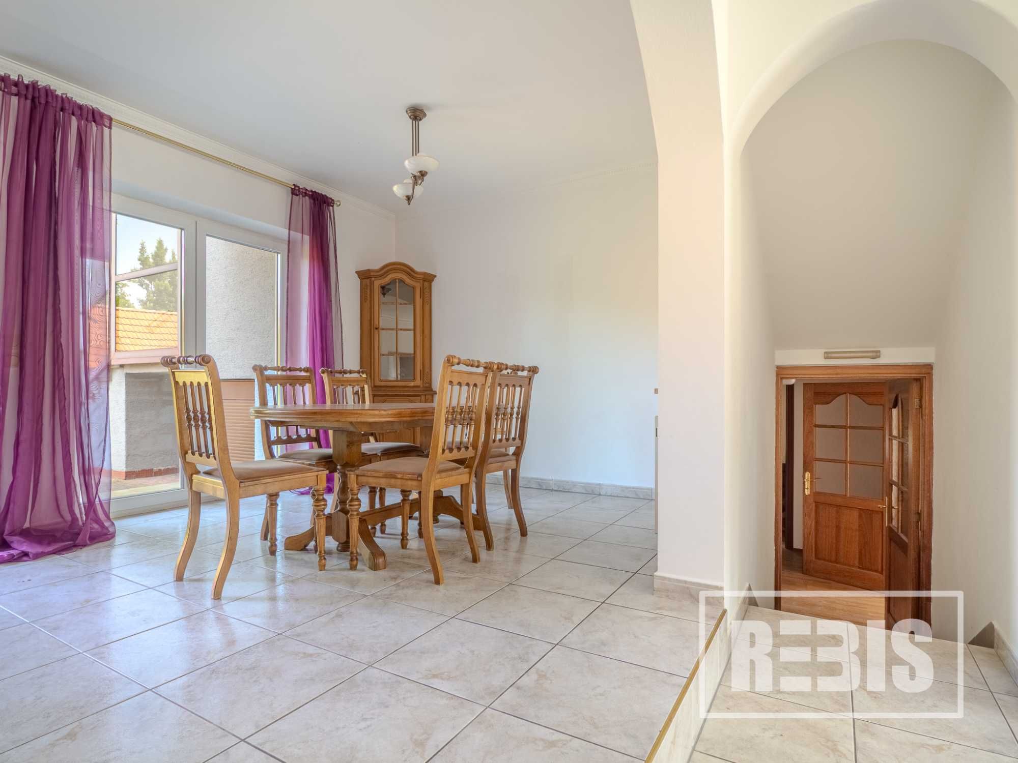 Spacious 2-Story House in Swoszowice with Garden and Terrace
