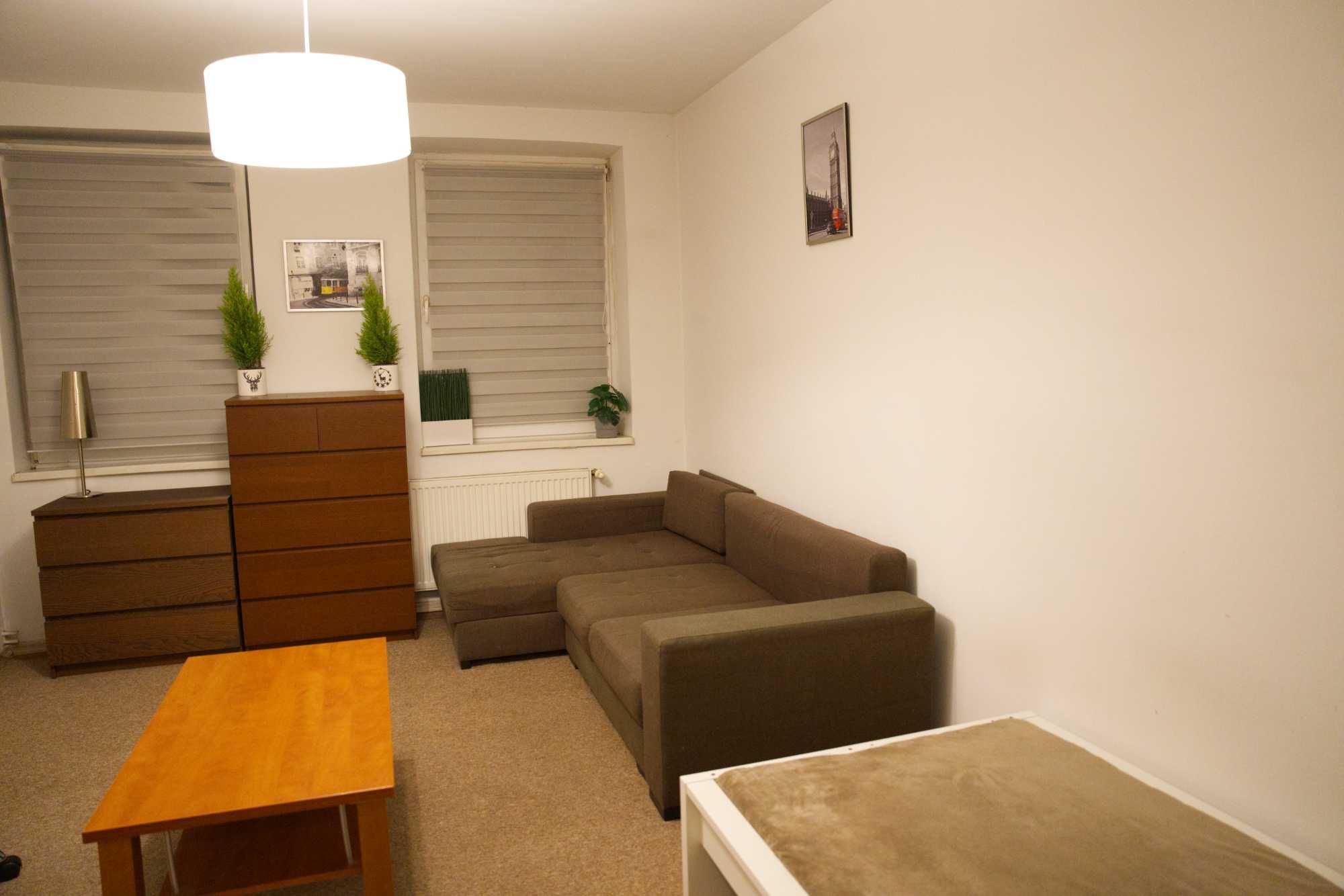 Modern Studio Near SKM Station with Separate Kitchen