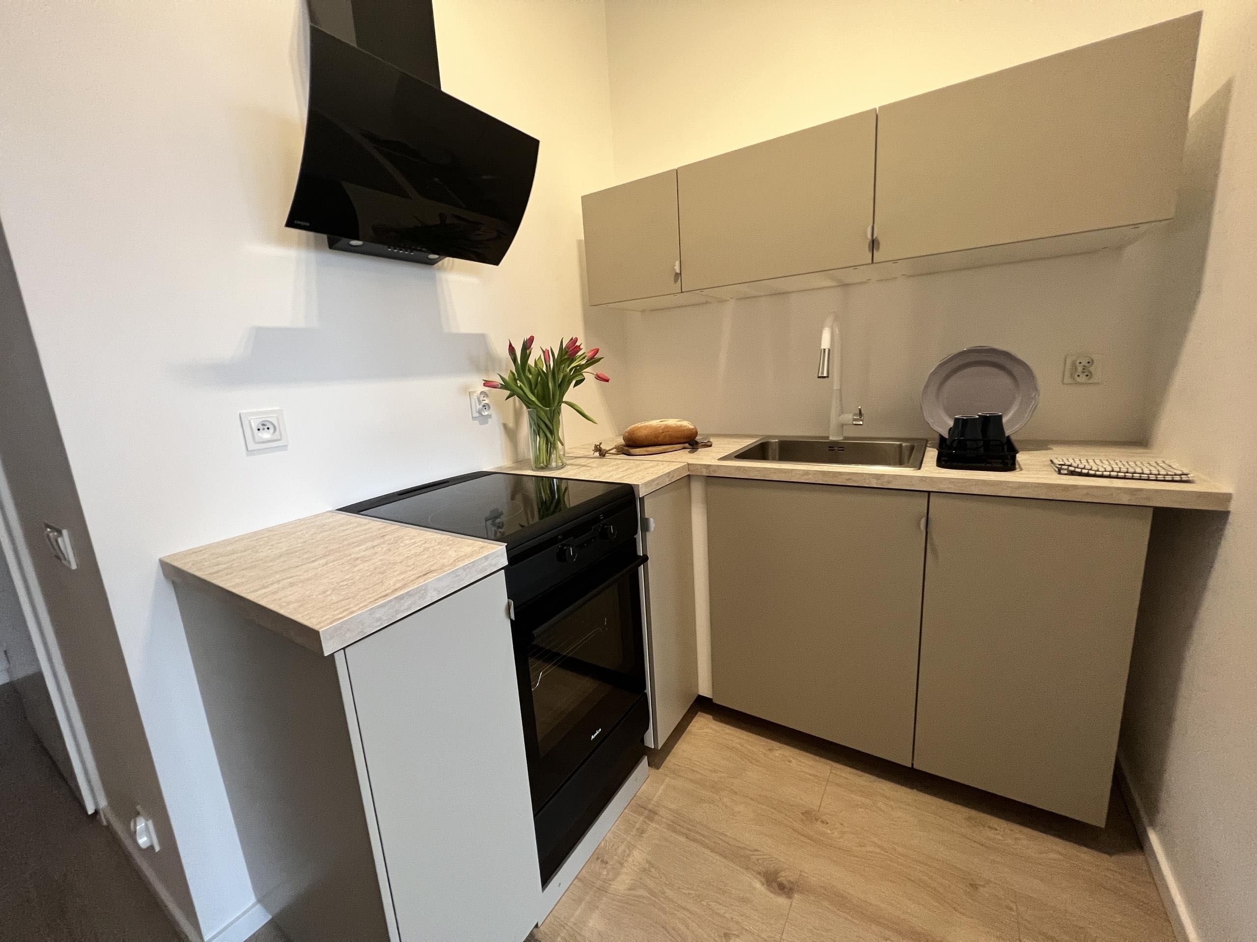28м2 студиялық пәтер, Hanza Tower, Щецин