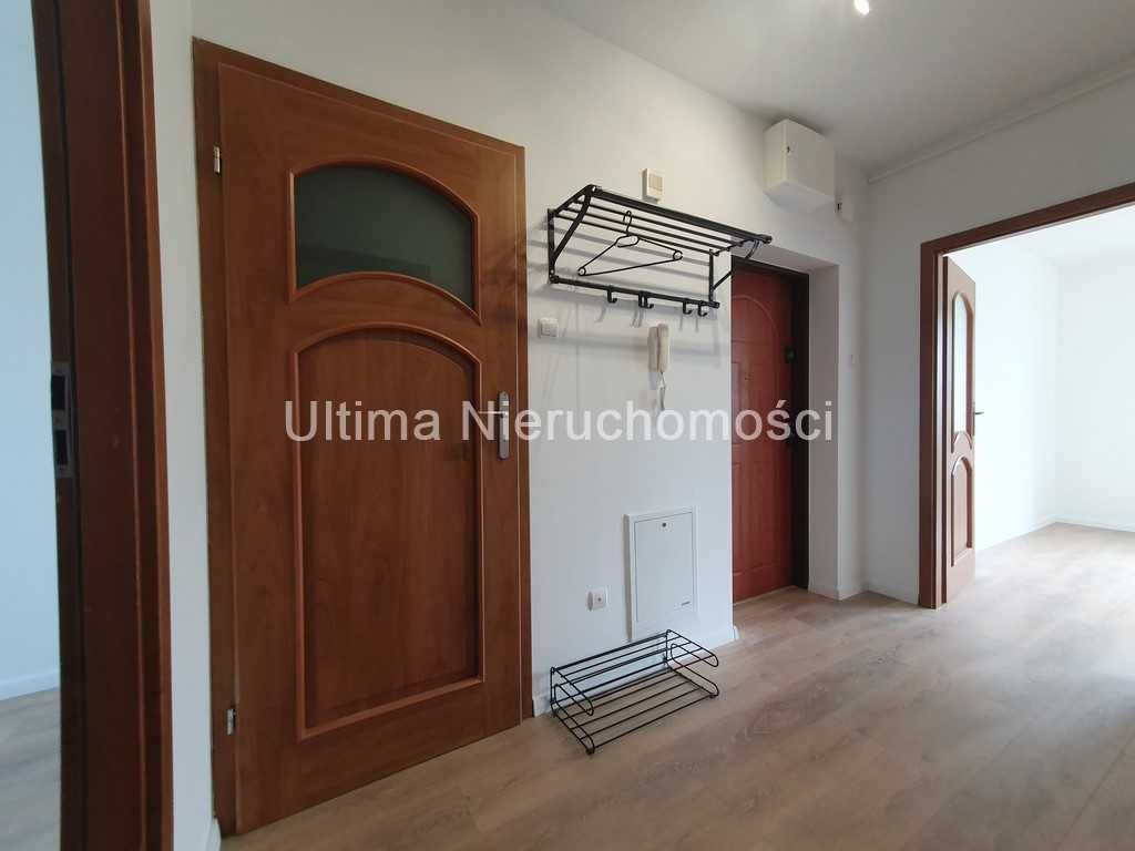 Завишовтағы 2 бөлмелі пәтер, күнды балкон, ыңғайлы орналасу