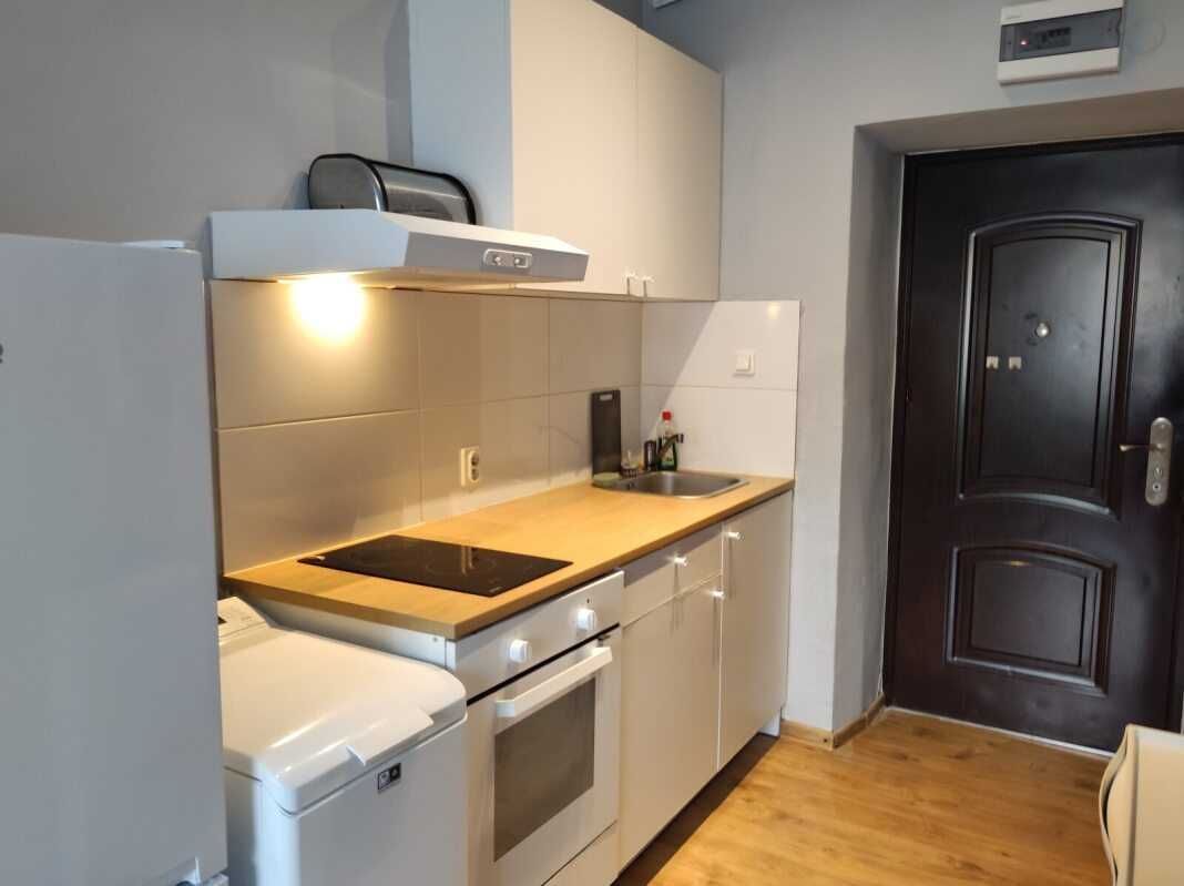 Bright Studio Apartment in Krakow, Close to City Center and Universities