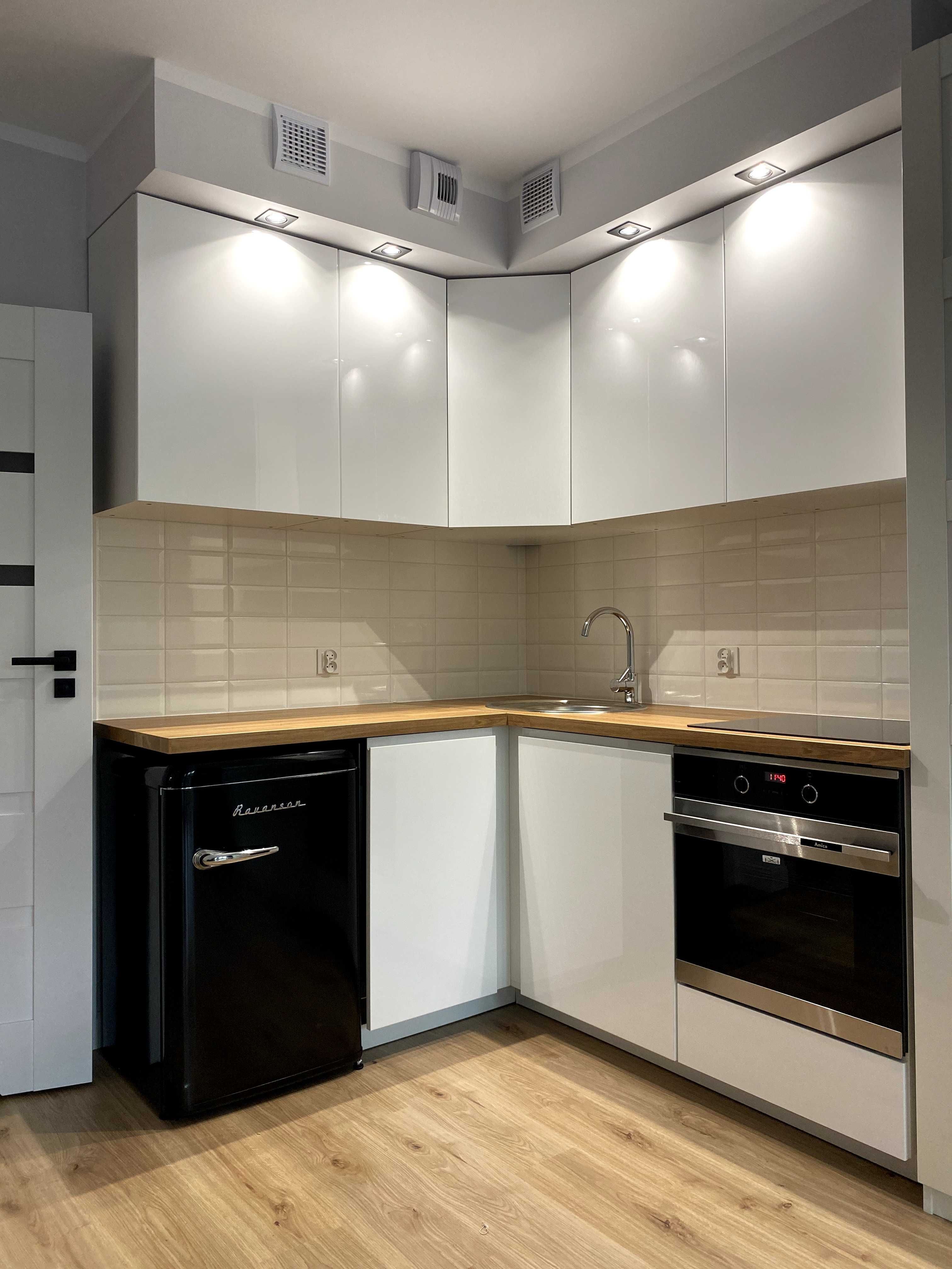 Modern Studio Apartment with New Appliances