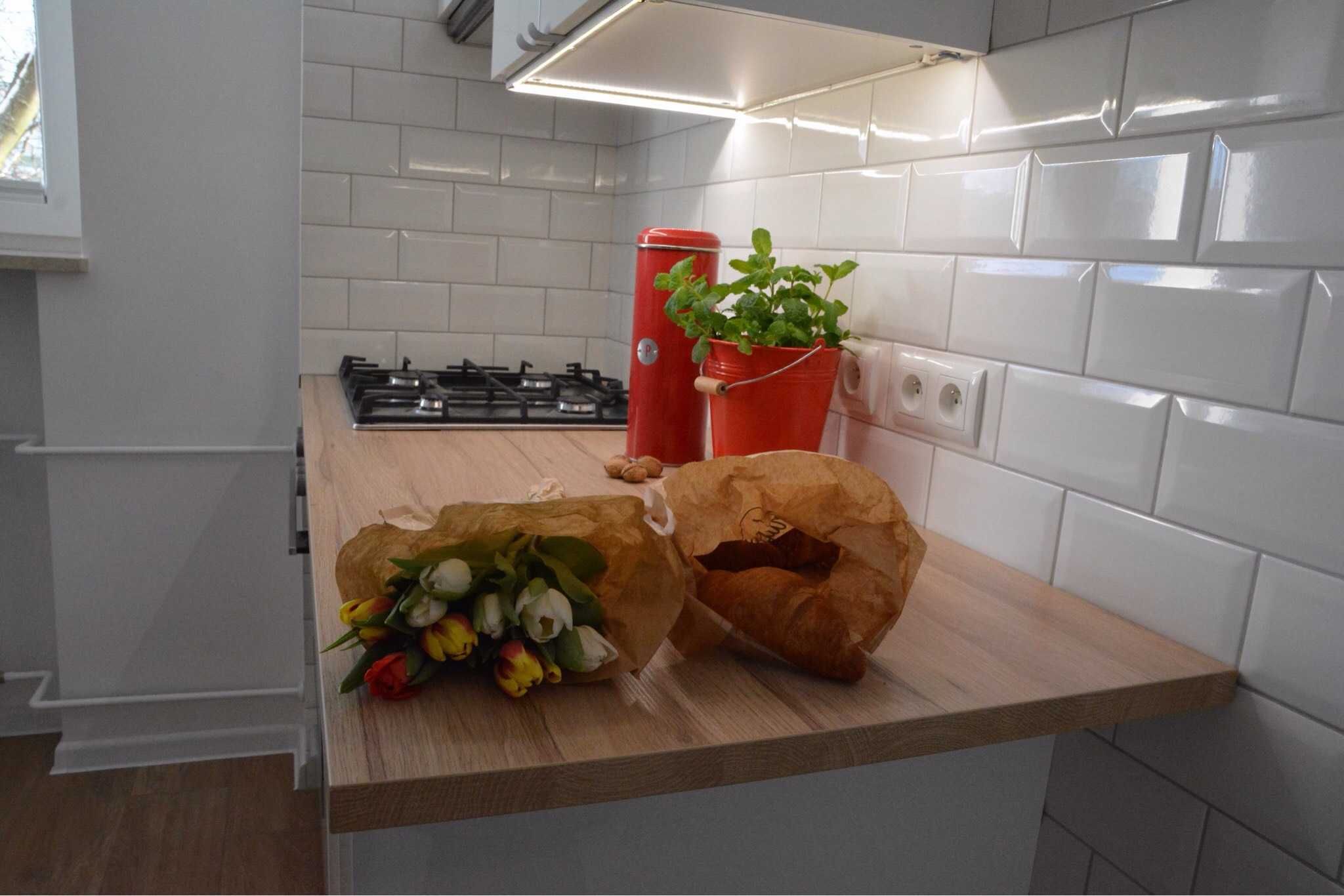 Renovated 2-Room Apartment with Balcony Near Rondo