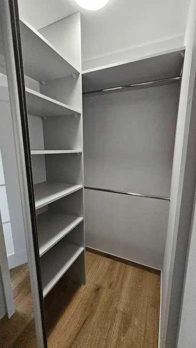 Modern 2-Bedroom Apartment with Balcony Near Transport