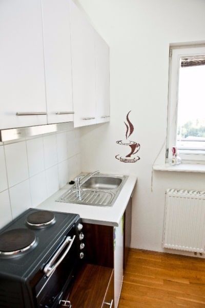 Compact Studio Apartment near Bonarka Center, Well-Connected Location