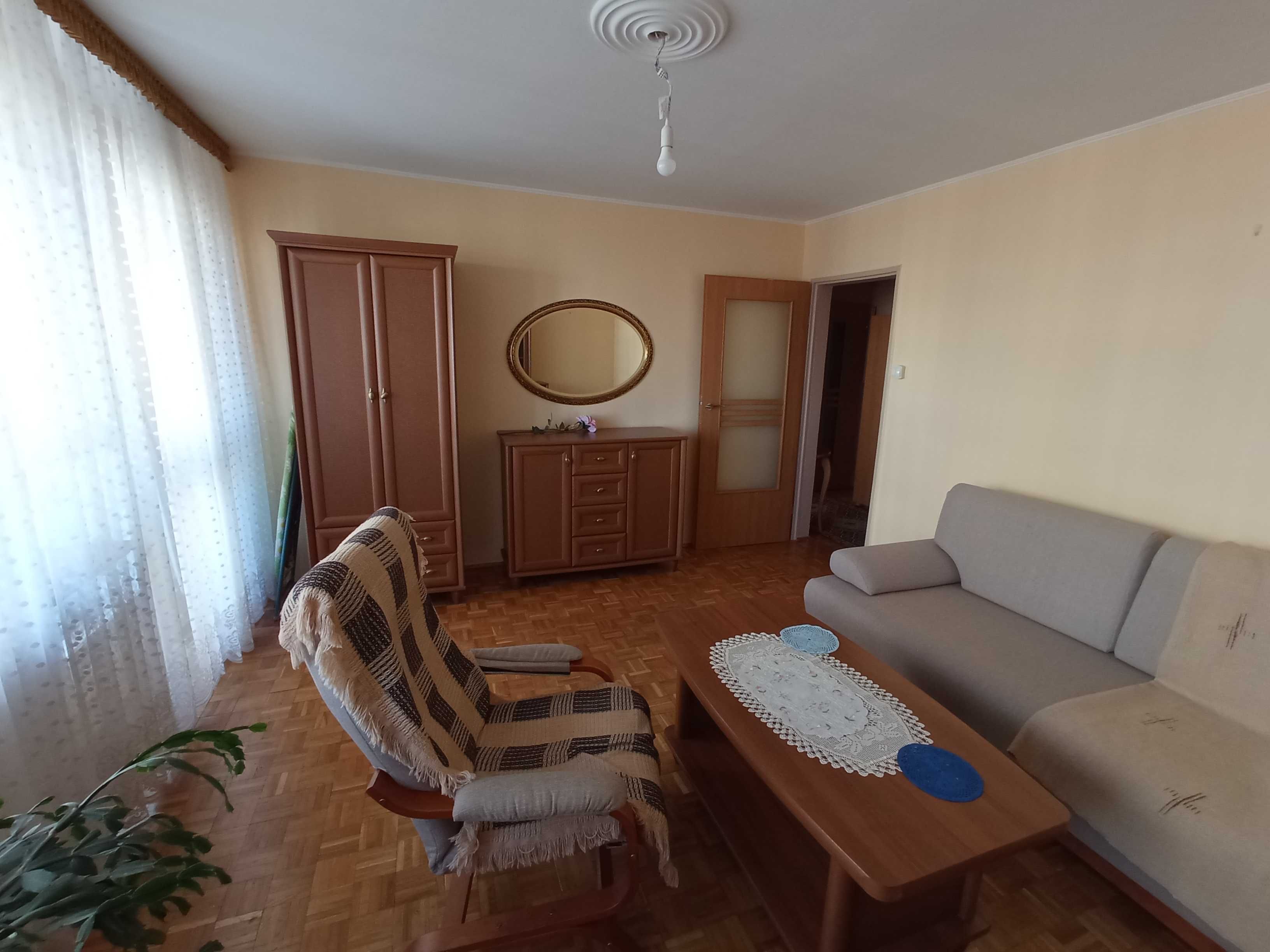6-қабаттағы балконды үлкен студиялық пәтер