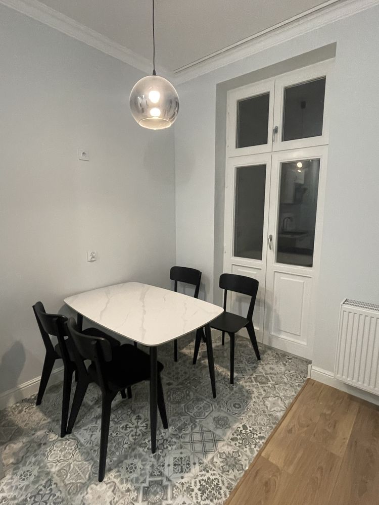 Renovated 2-Bedroom Apartment in Historic Oliwa Building