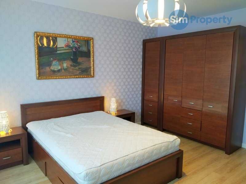 Cozy 2-Bedroom Apartment with Balcony in Krakow