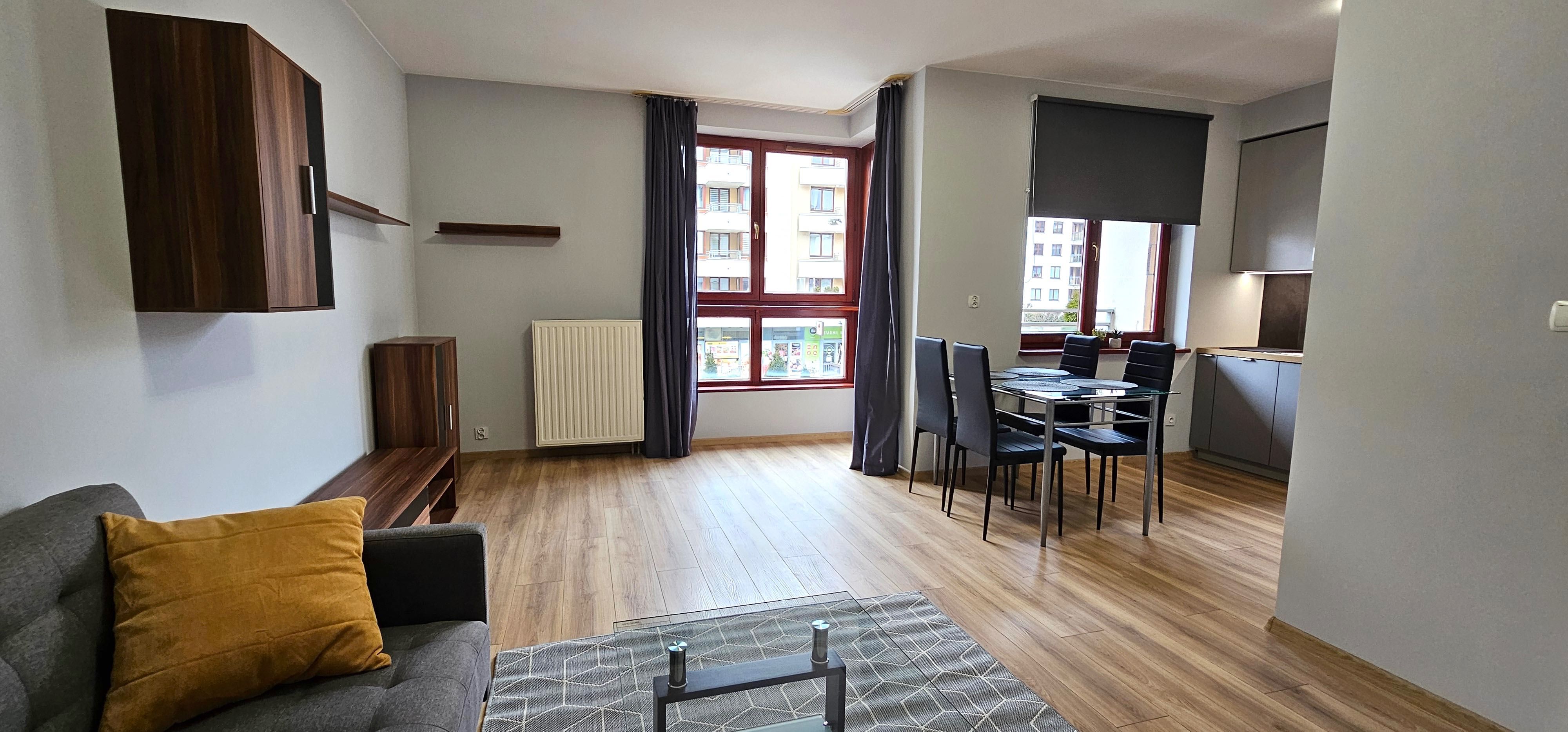 Modern 2-Bed Apartment with Balcony in Secured Complex