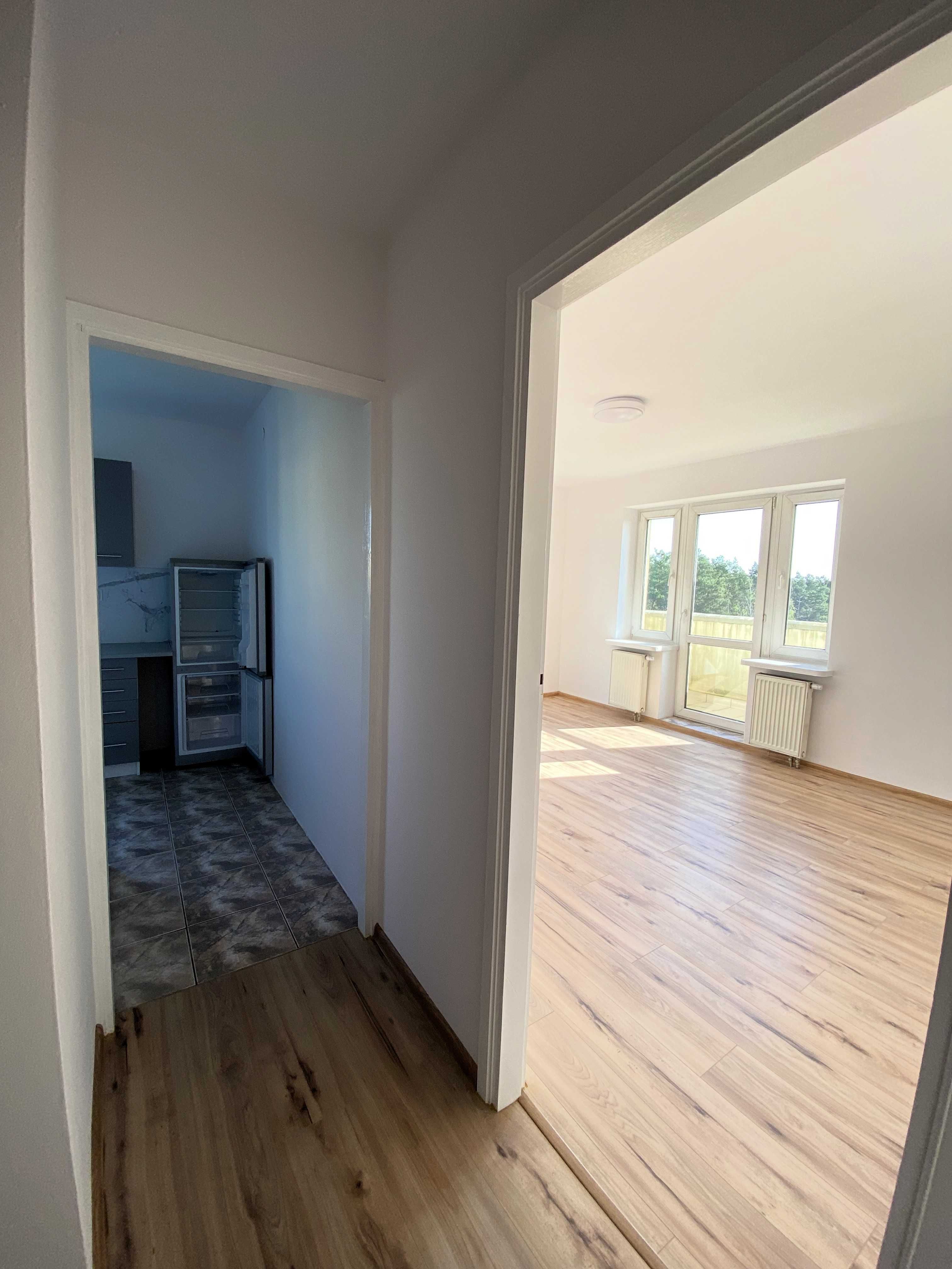Compact Studio Apartment near Morasko Campus with Balcony