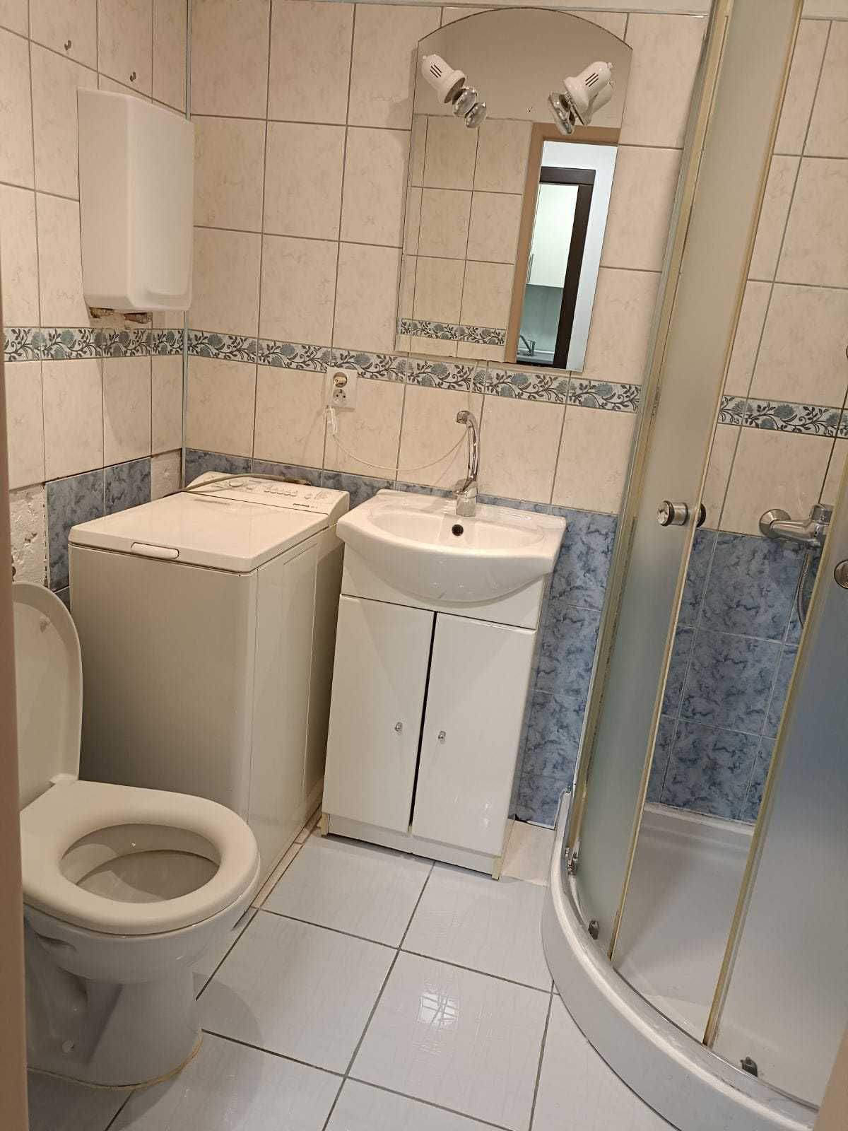 Compact Studio Apartment near Convenient Stores