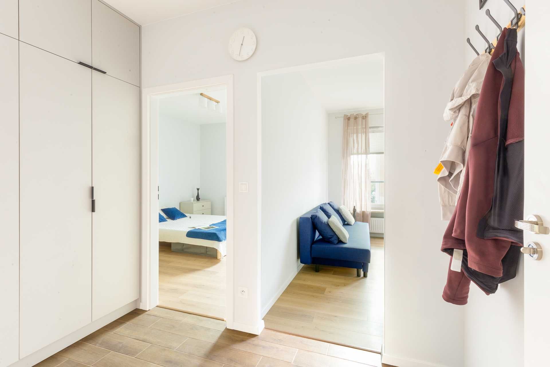 2-Room Apartment in Gocław, Near Promenada Shopping Center