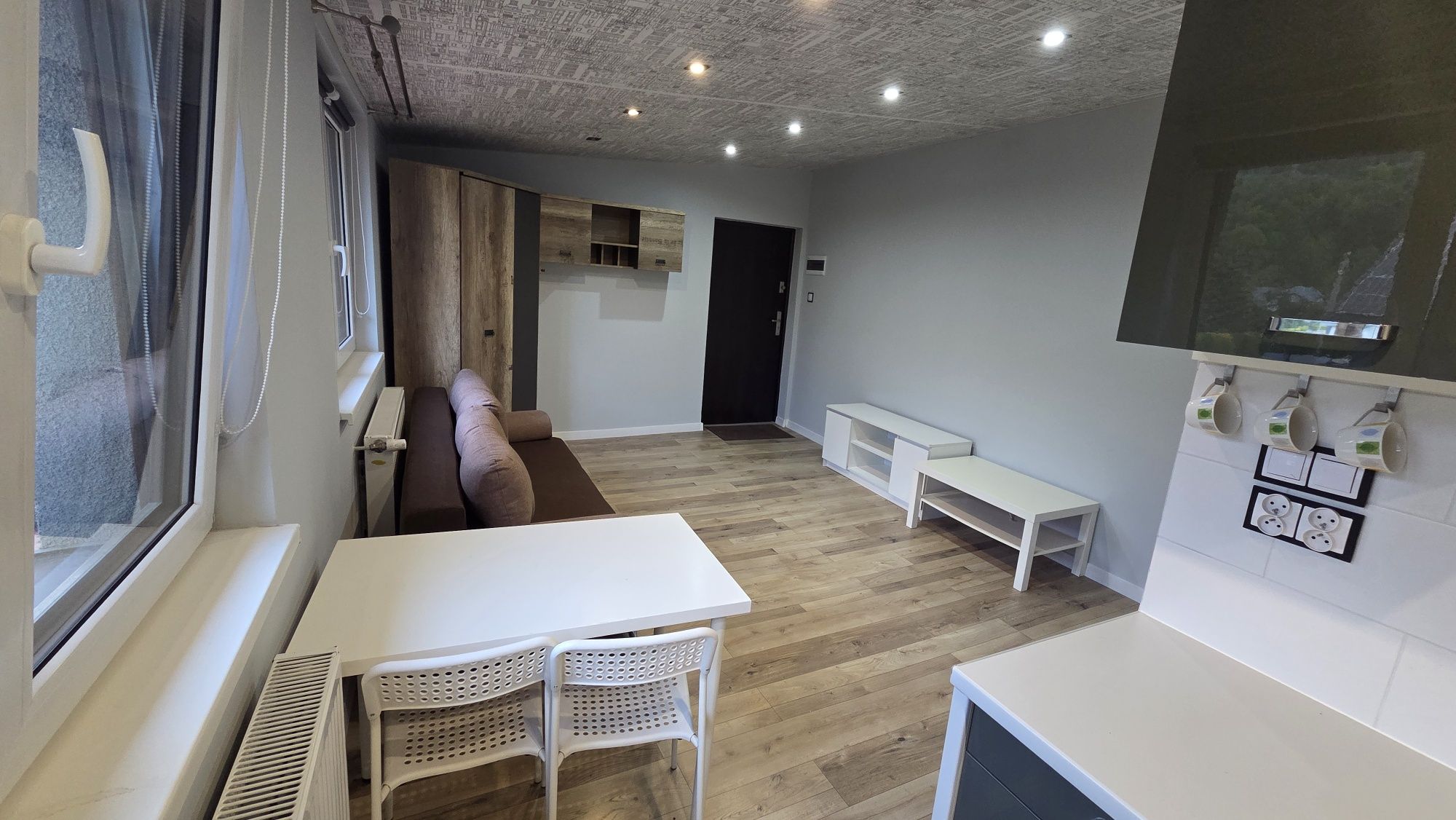Compact 25m2 Studio Apartment in Węgierska Górka with Parking