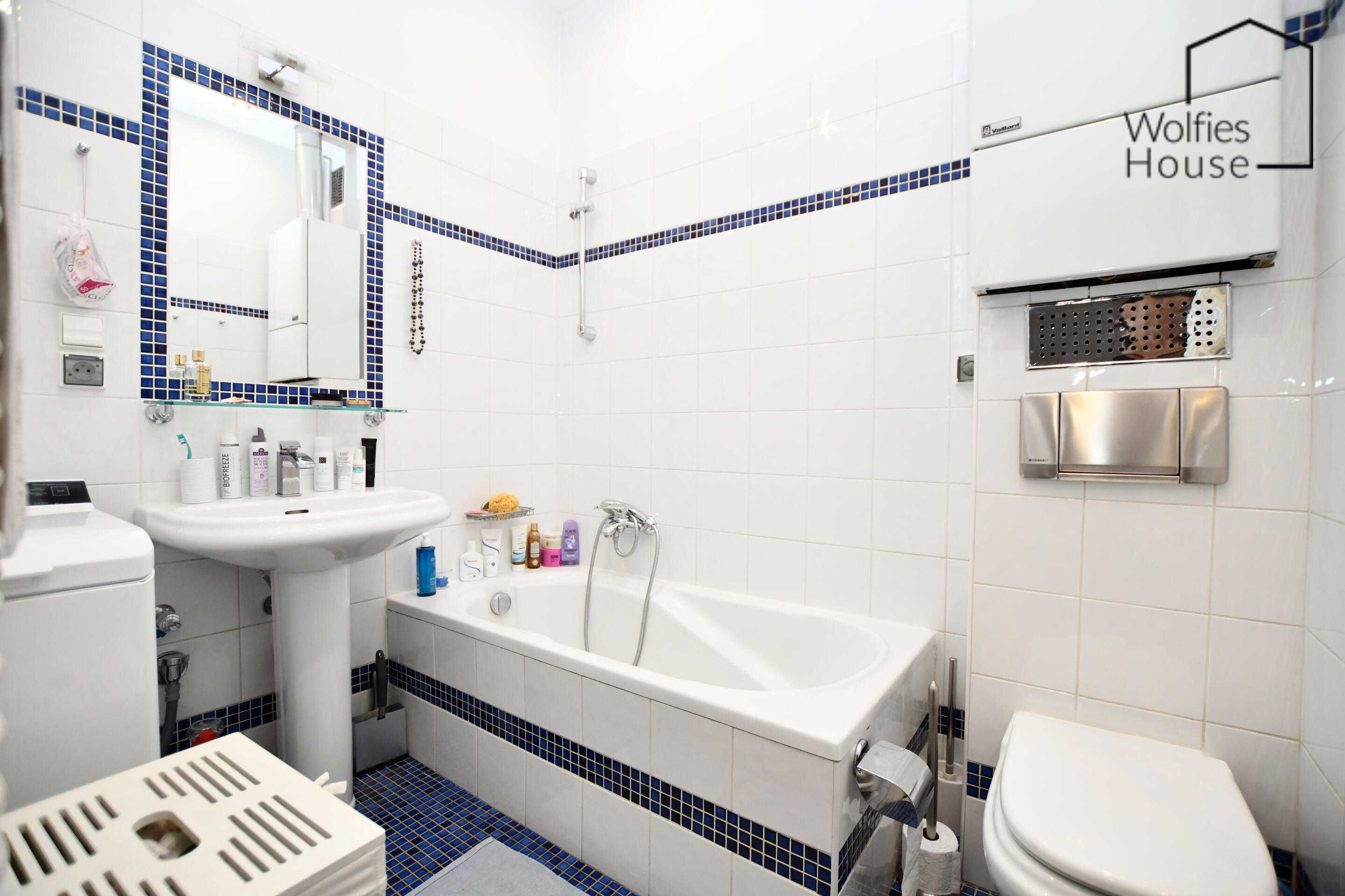 Spacious Apartment in Krakow City Center