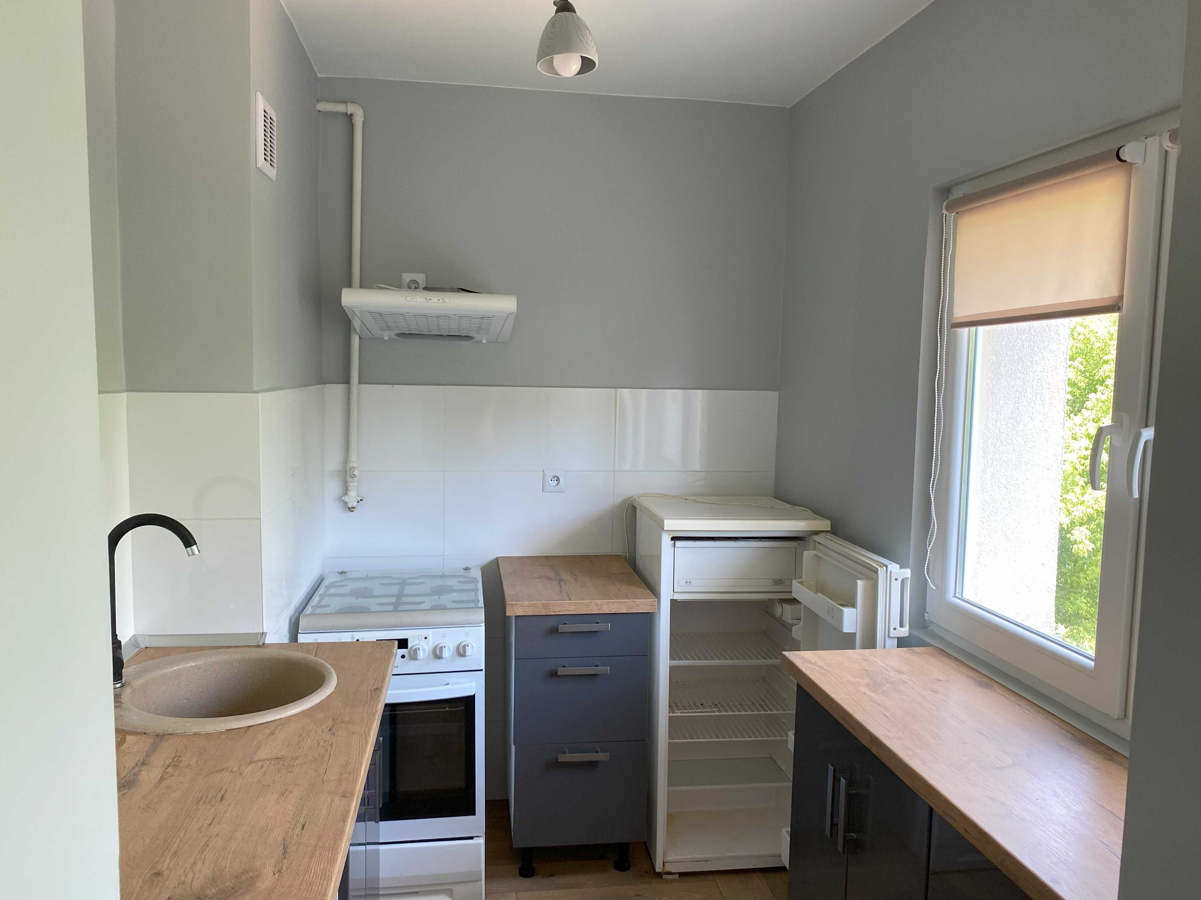 Newly Renovated Studio with Balcony in Quiet Area