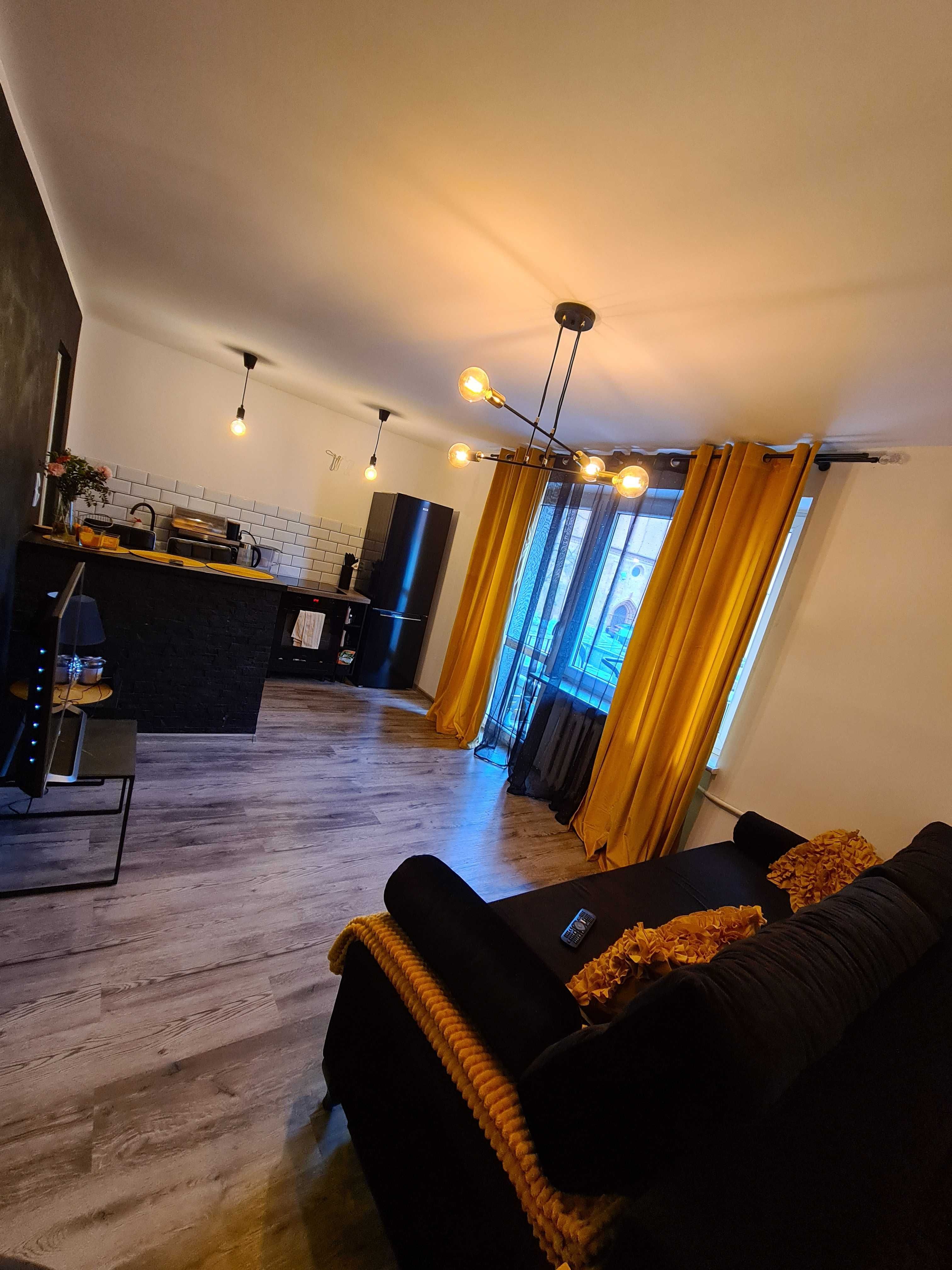 Modern Studio Apartment Near Cathedral with Parking