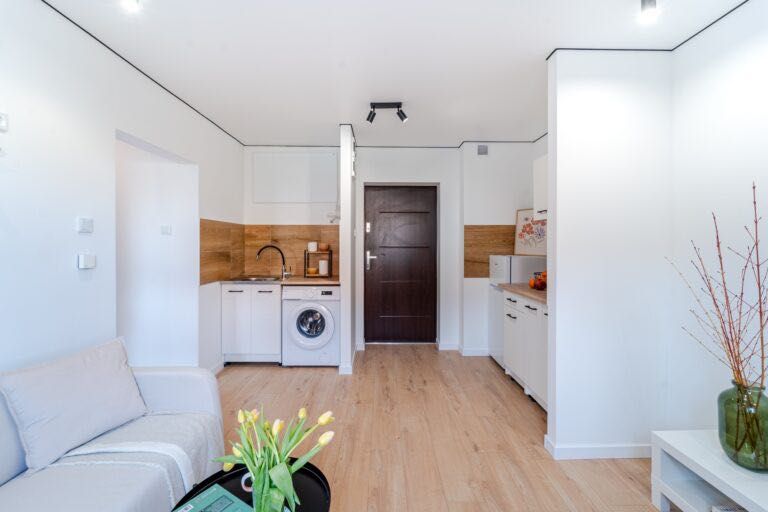 2-Room Apartment in Zabrze, Fully Furnished, High Ground Floor