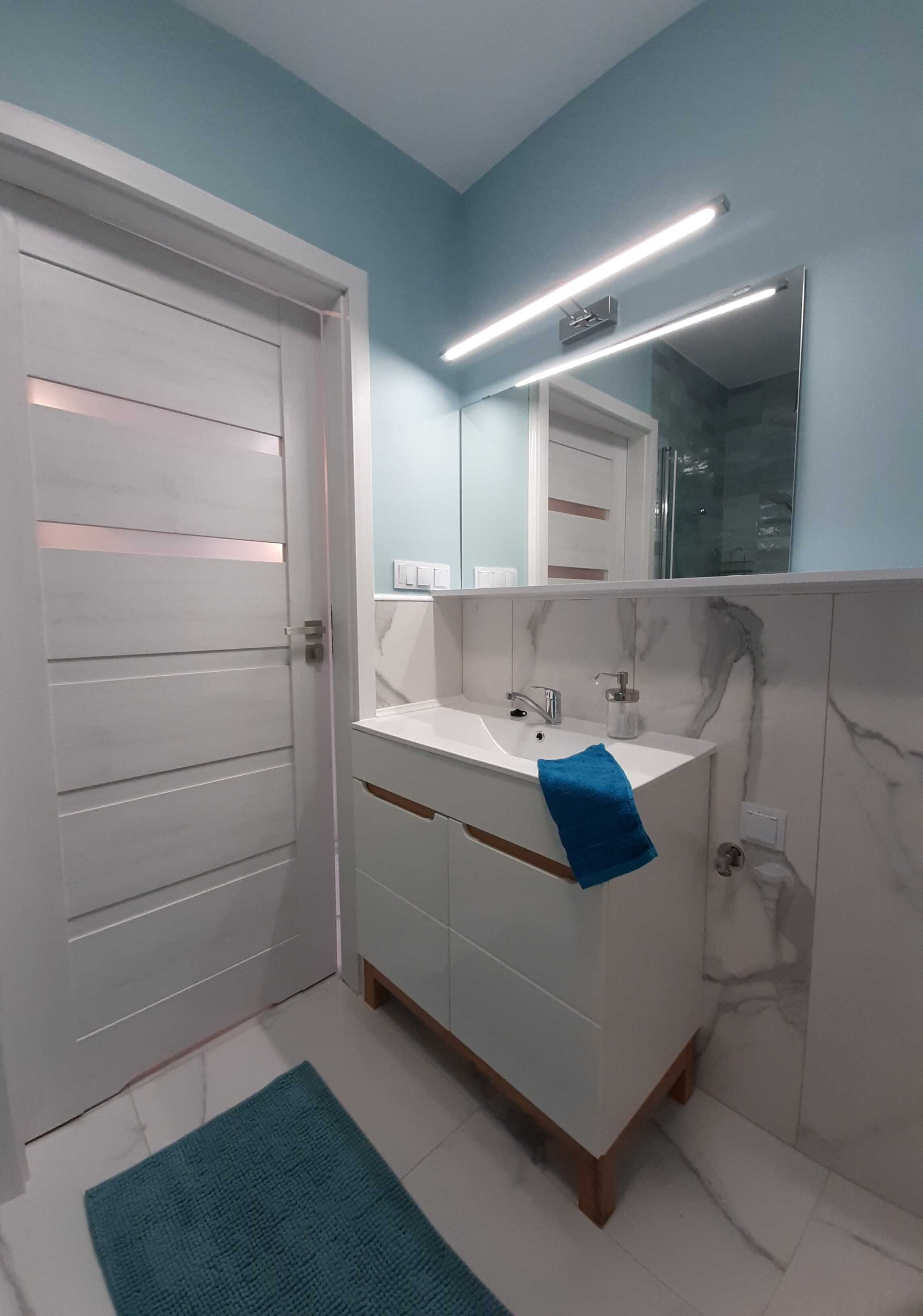 Modern 2-Room Apartment with Balcony and Parking