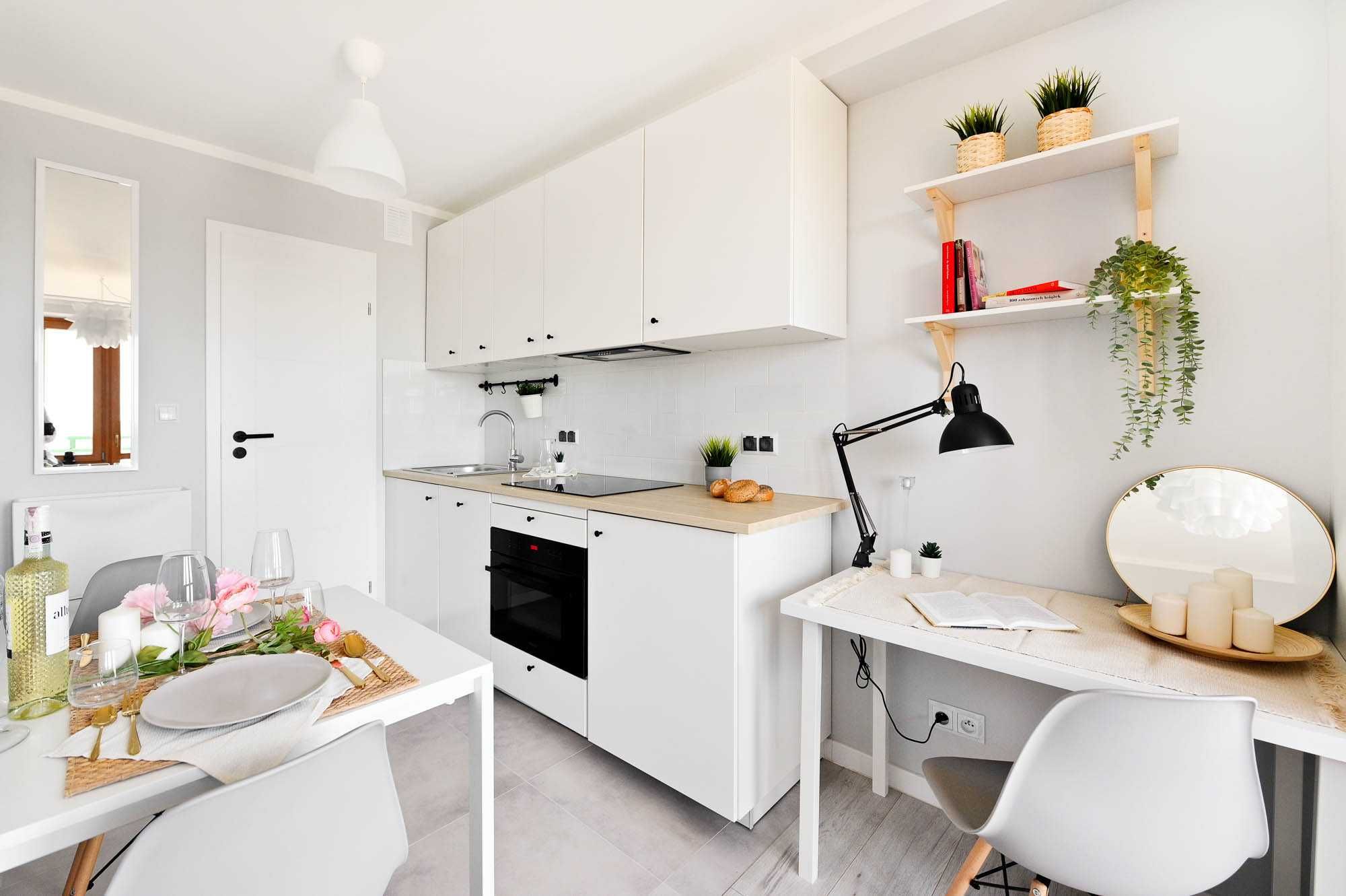 Modern Studio Near Metro with New Appliances
