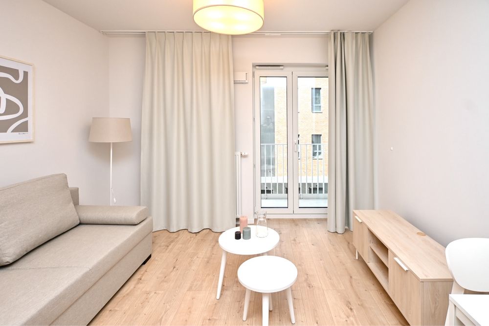 Modern 25m² Studio with Balcony in Zablocie