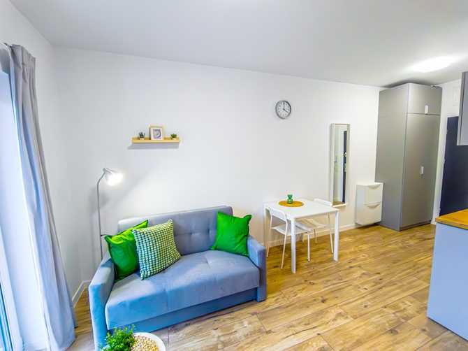 Compact Studio Apartment in Student District with City View