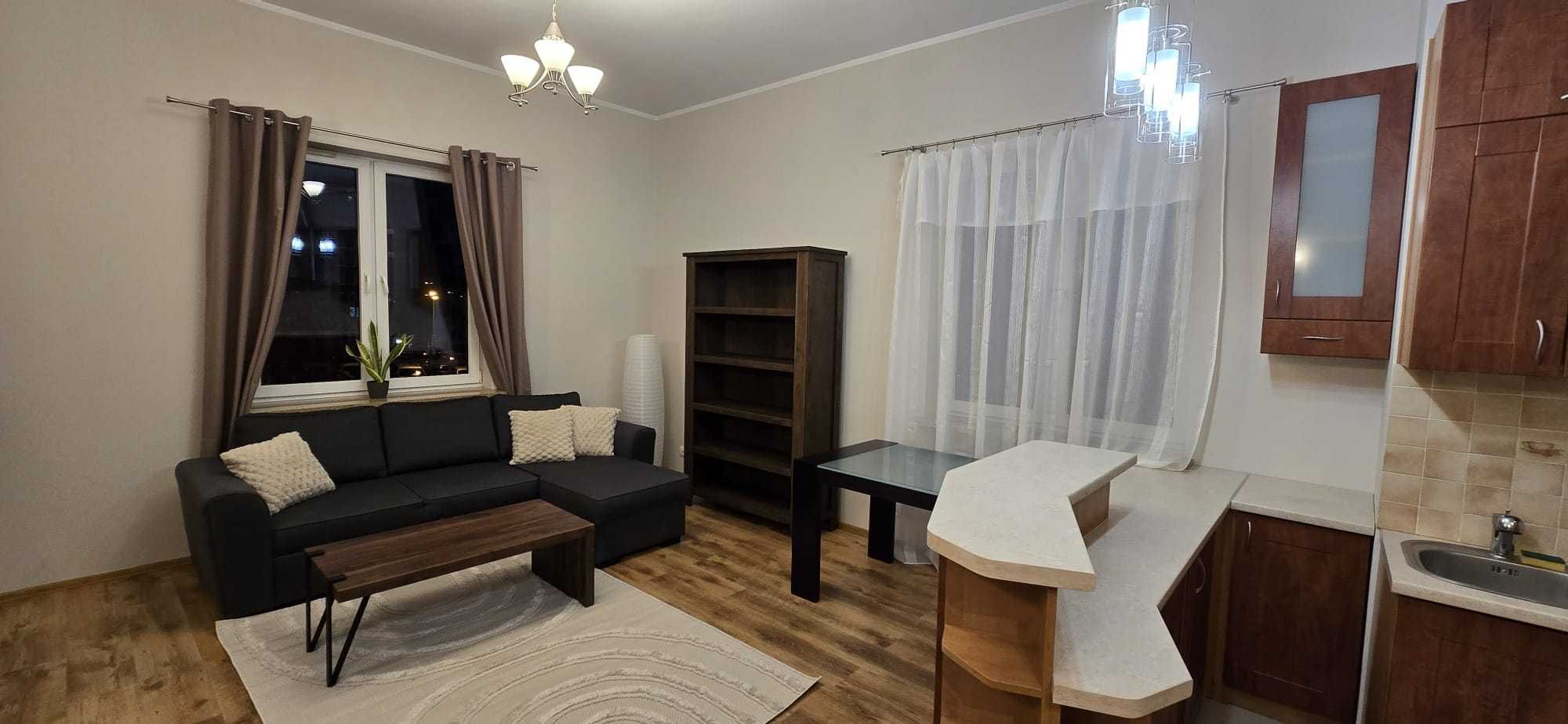 Modern 2-Bedroom Apartment with Elevator near Transport