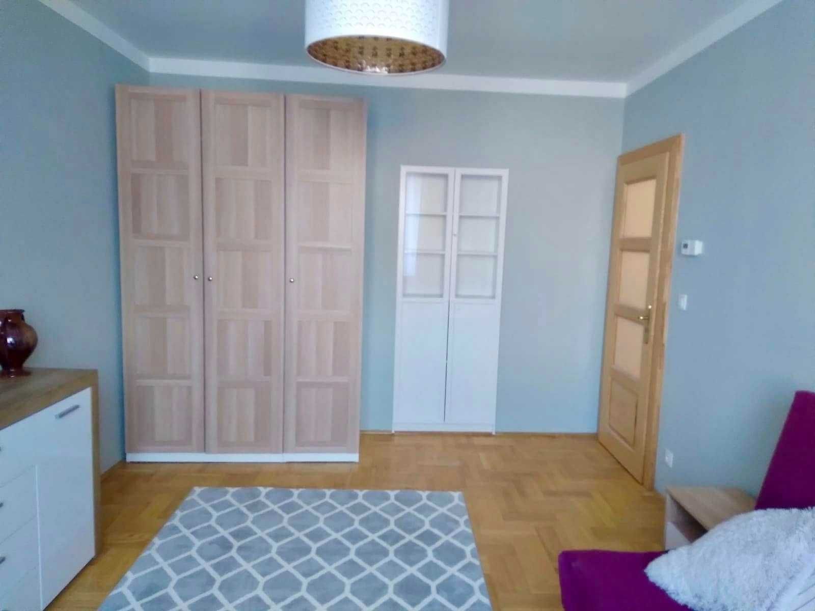 Compact Studio Apartment in Quiet Location near Business Centers