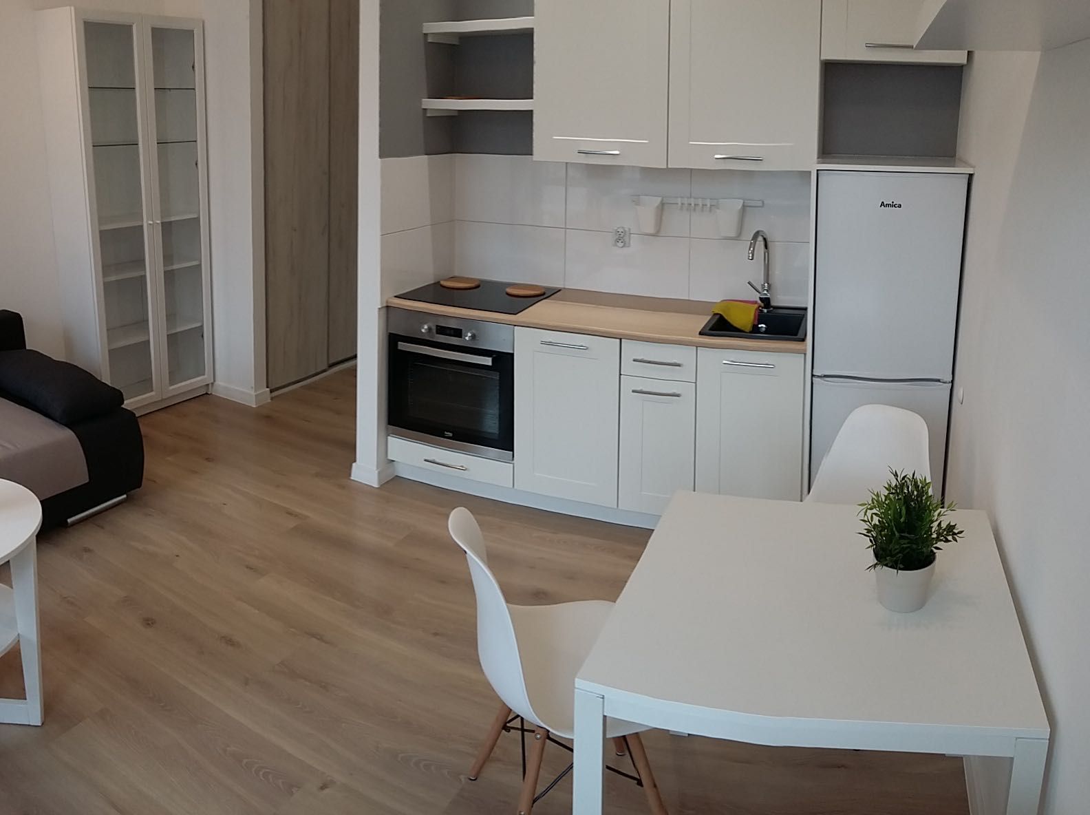Modern Studio Apartment Near Parks and Transport