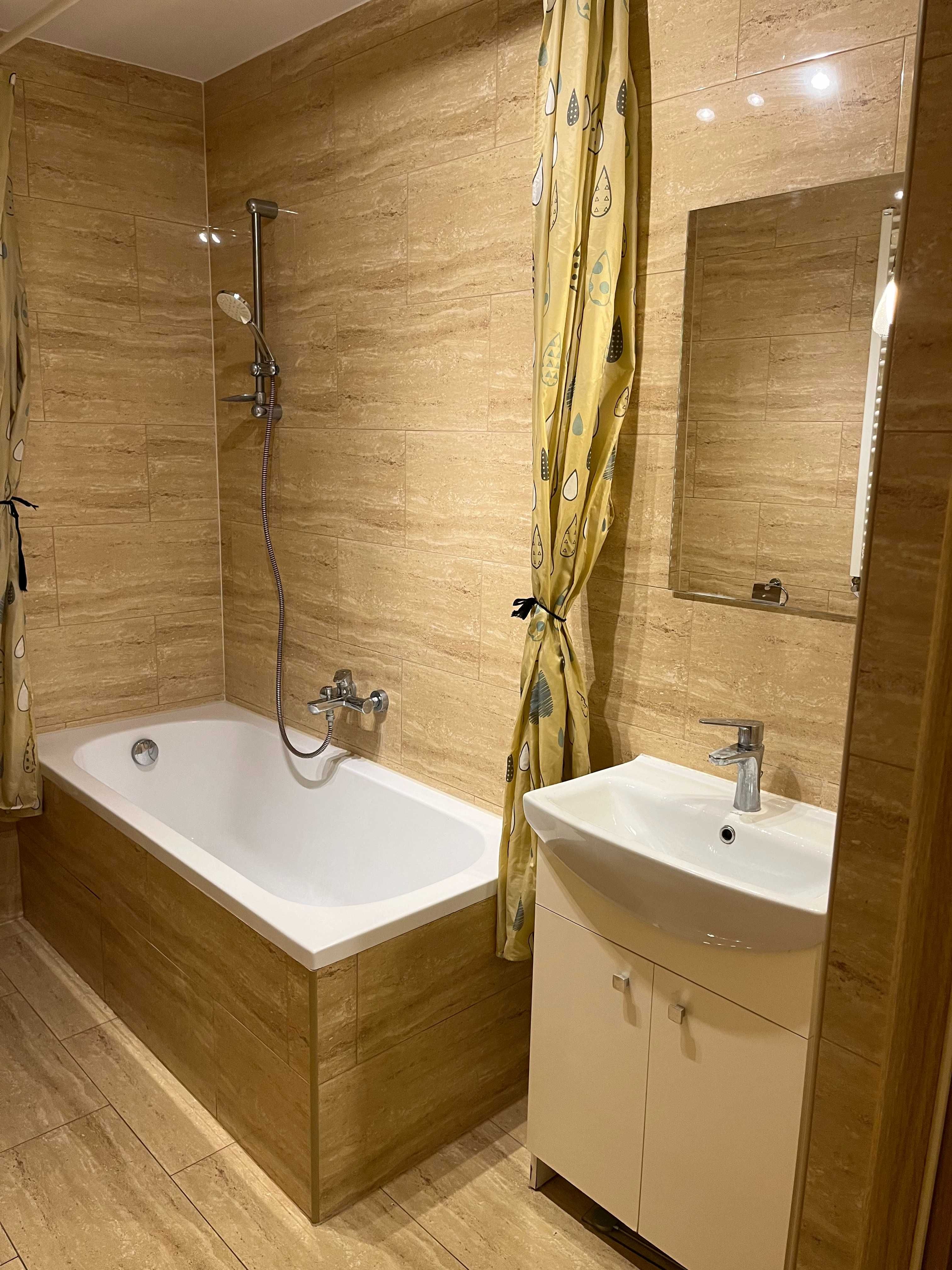 Modern Studio Apartment with Parking Near Okulickiego