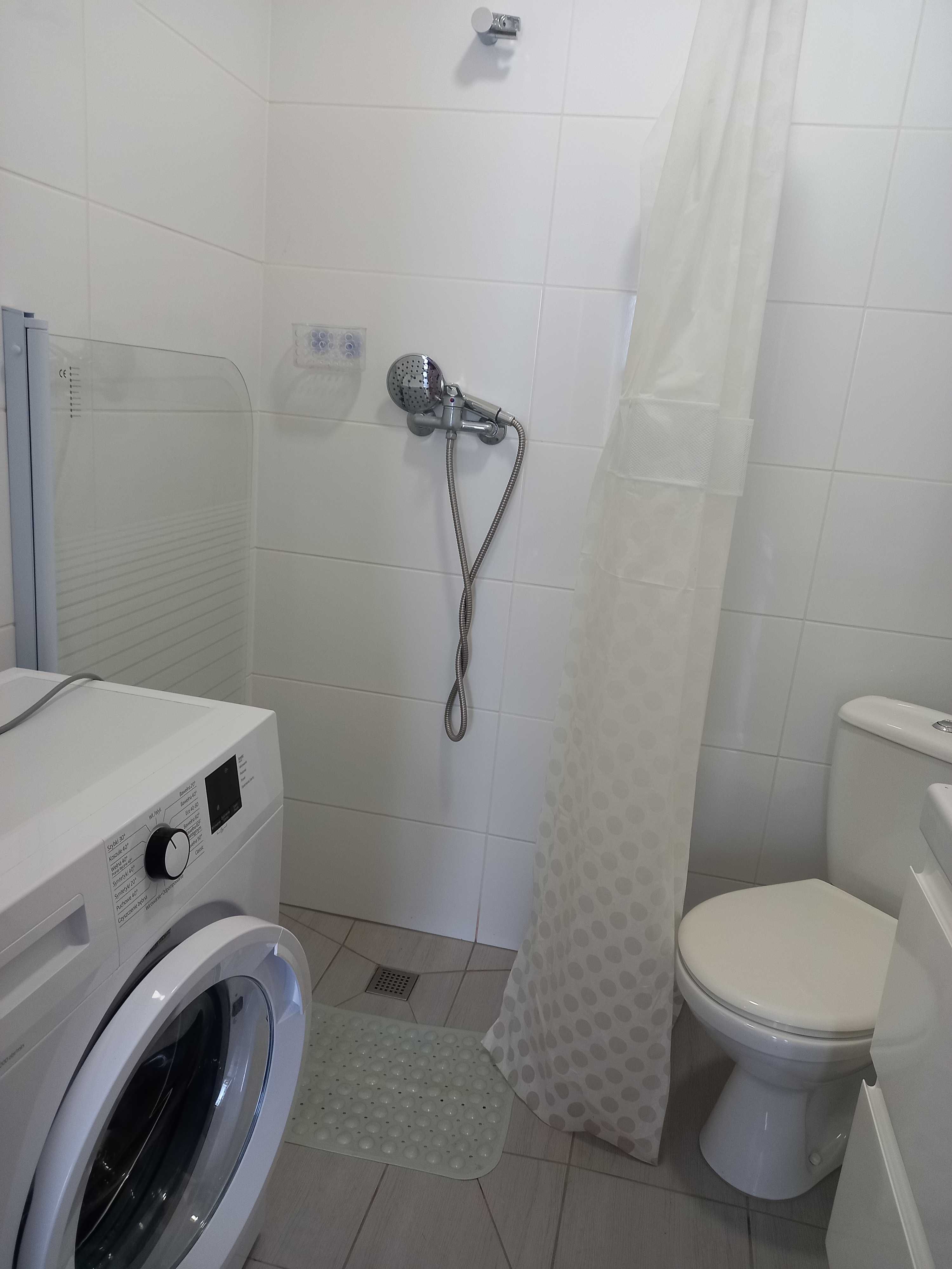 Small Studio Apartment near Park za Zdrowiu