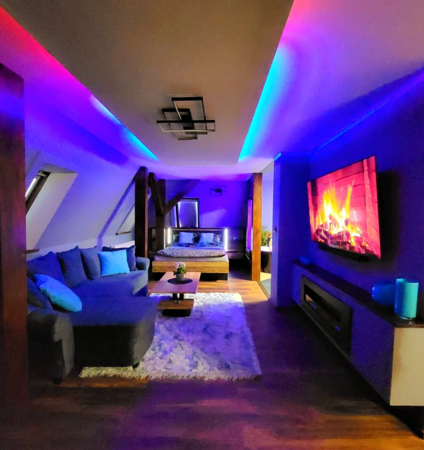 Stylish Luxury Apartments Near City Center with Modern Amenities