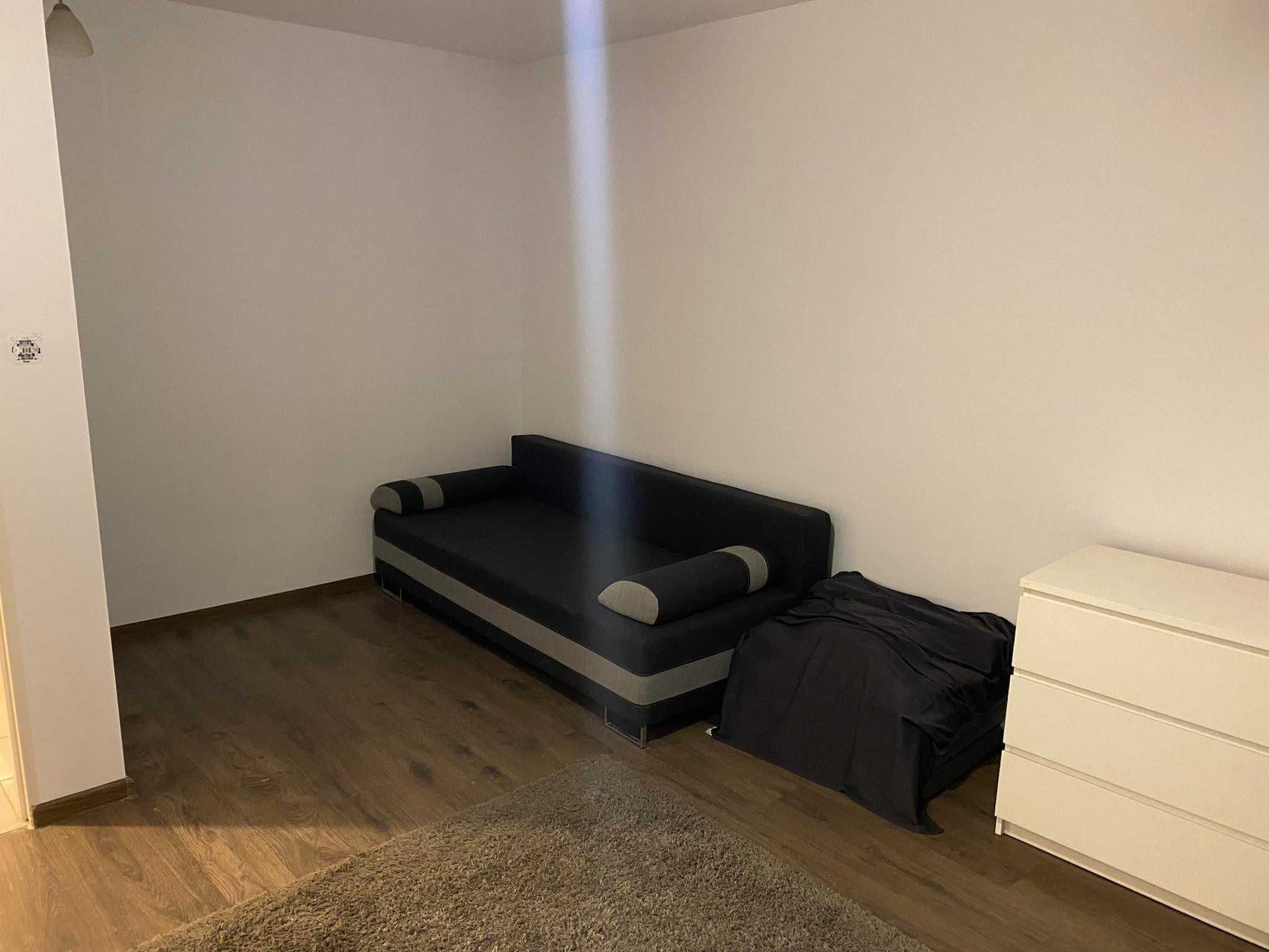 Modern Studio Near Metro with Balcony