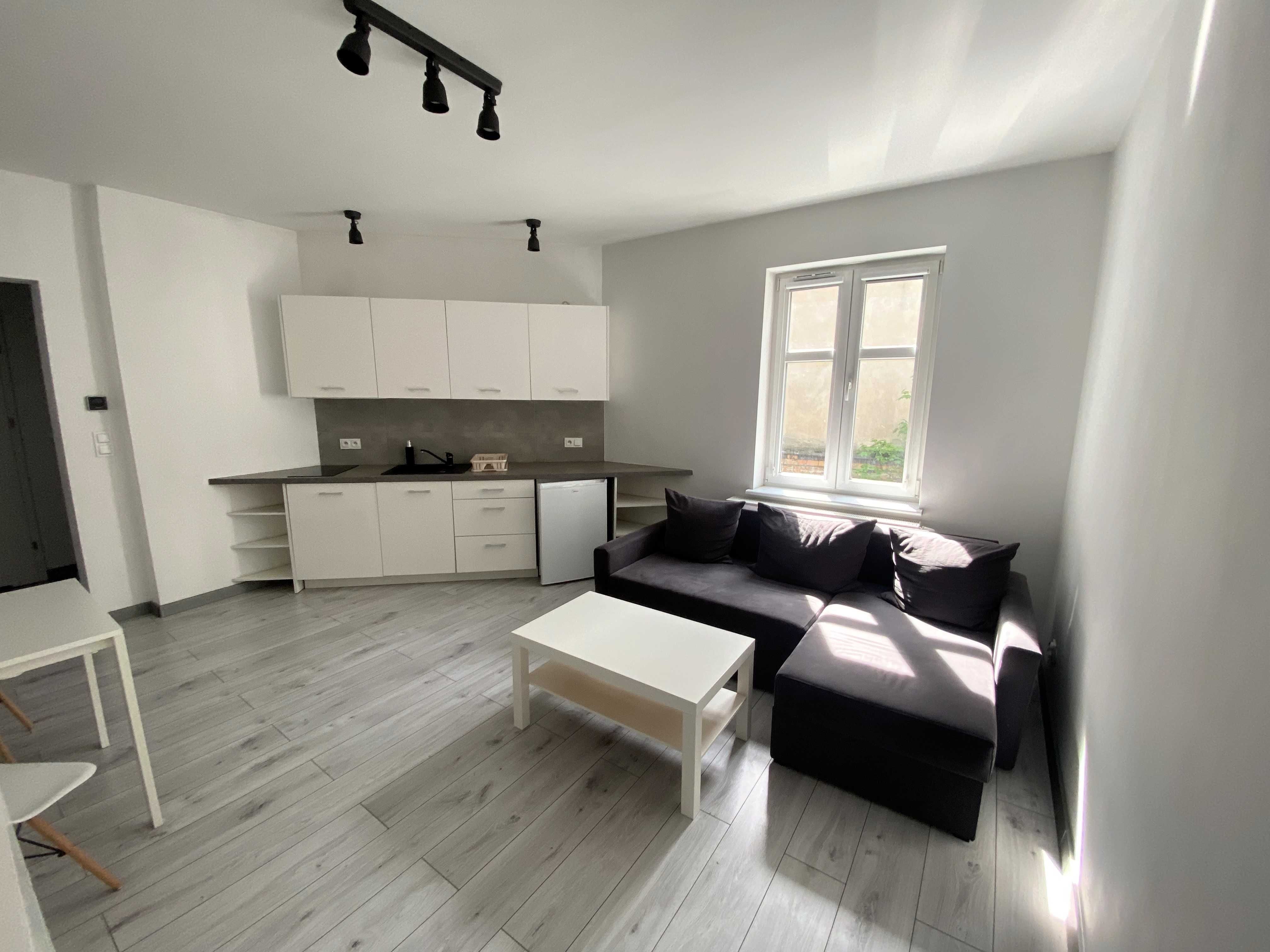 Spacious 25.25m² Studio Apartment in Poznań, Nadolnik Street