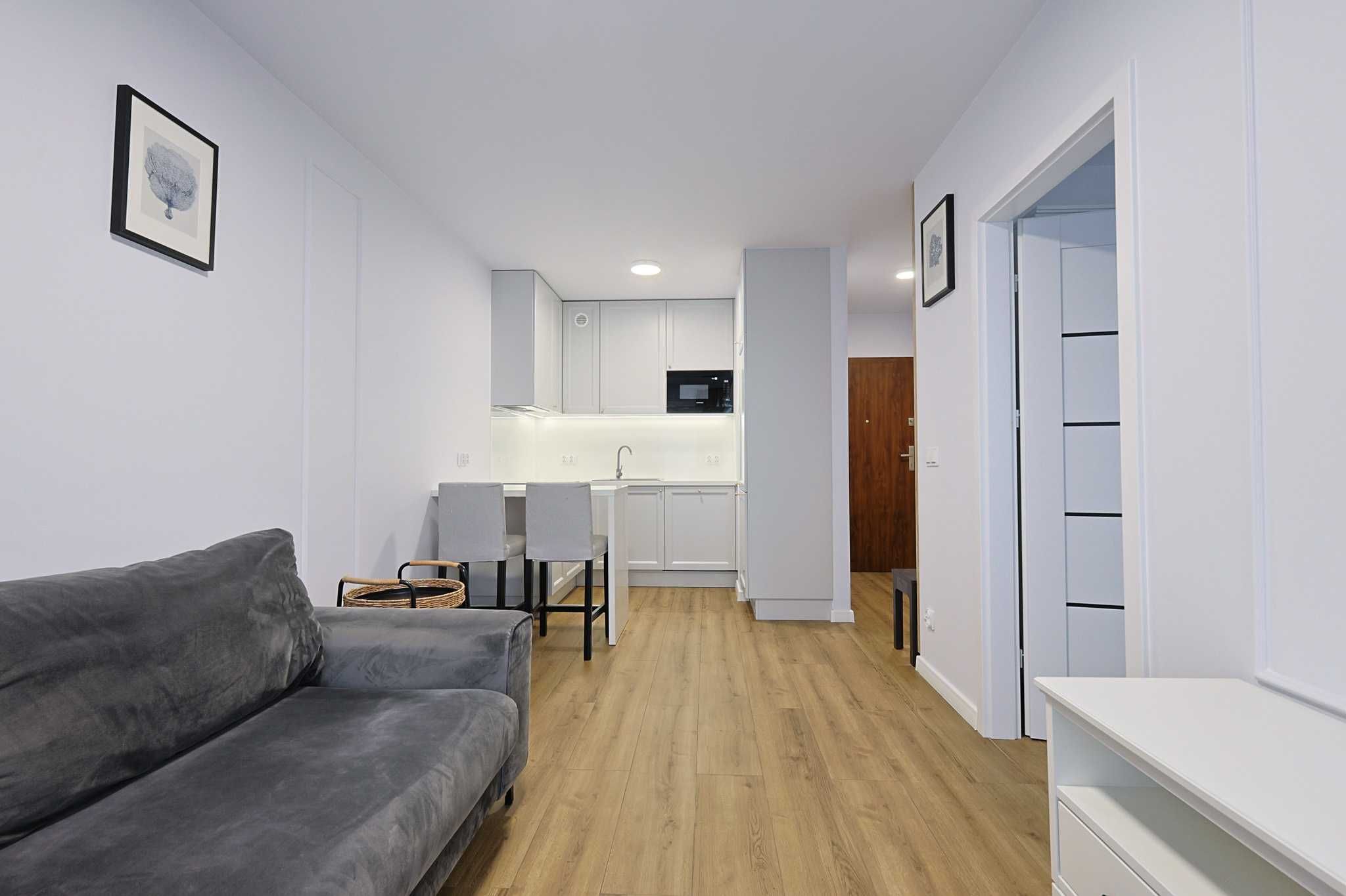 Олимпия Порттағы 44м² әдемі пәтер, терраса және автотұрақпен