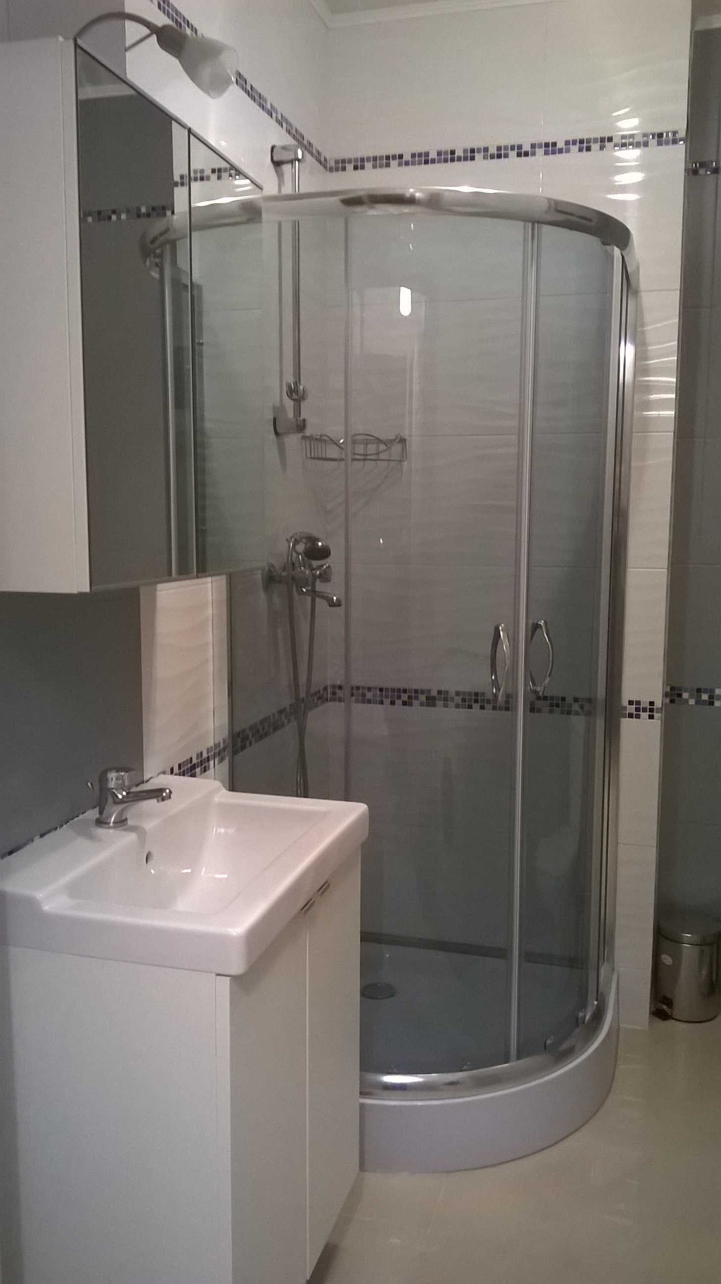 Modern Studio Near Train Station with Full Amenities