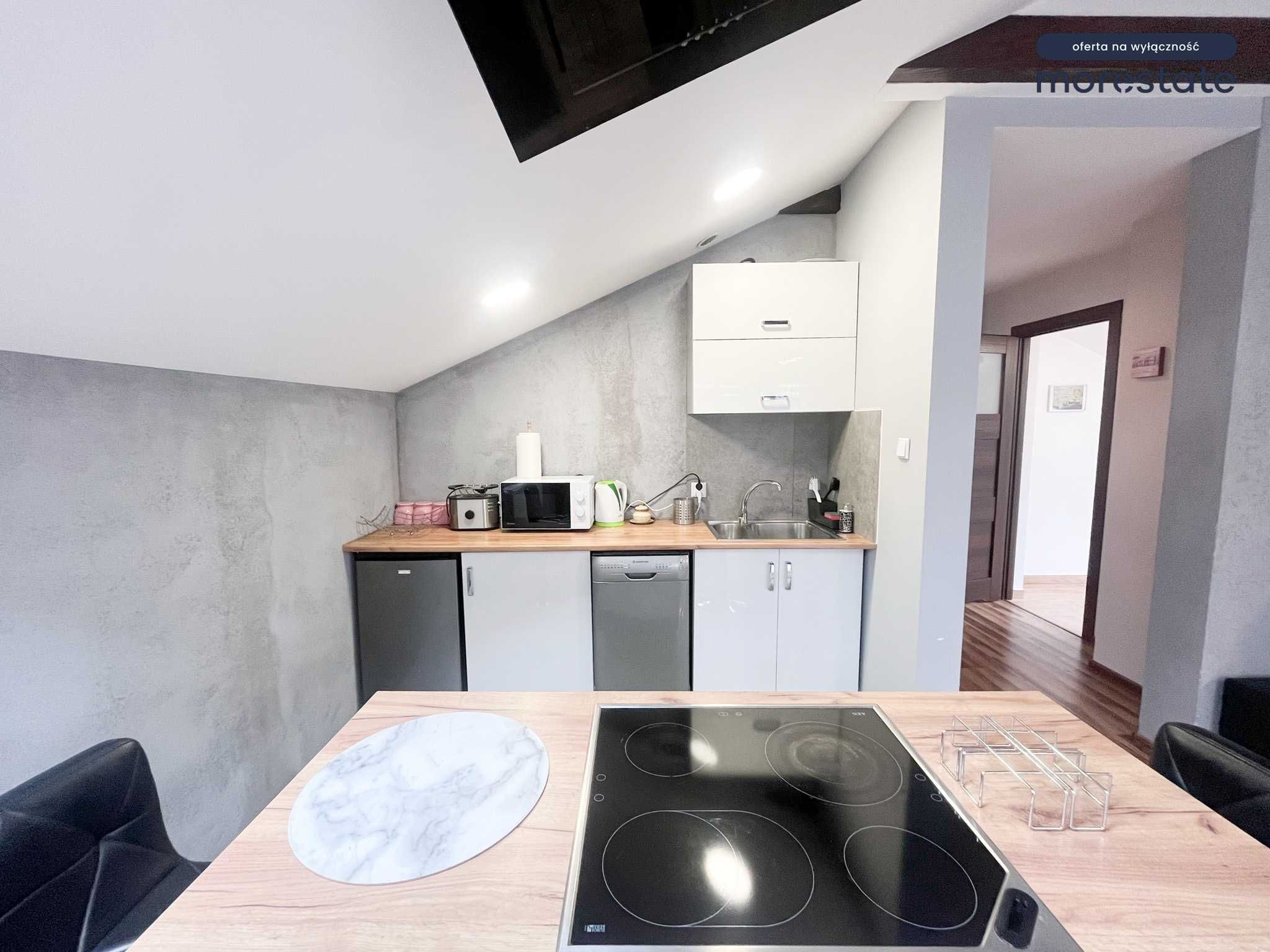 Two-room apartment with walk-in closet in Krakow's Bielany district