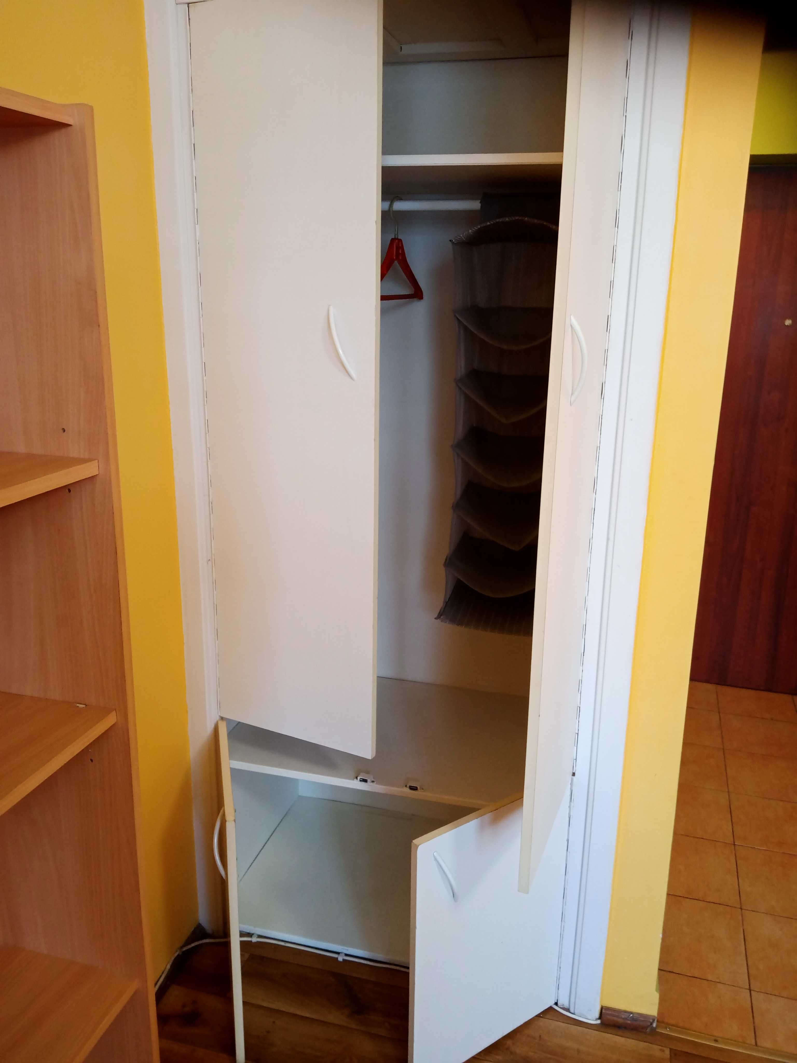 Небольшая студия 20м² с кухонной нишей и коммунальными услугами