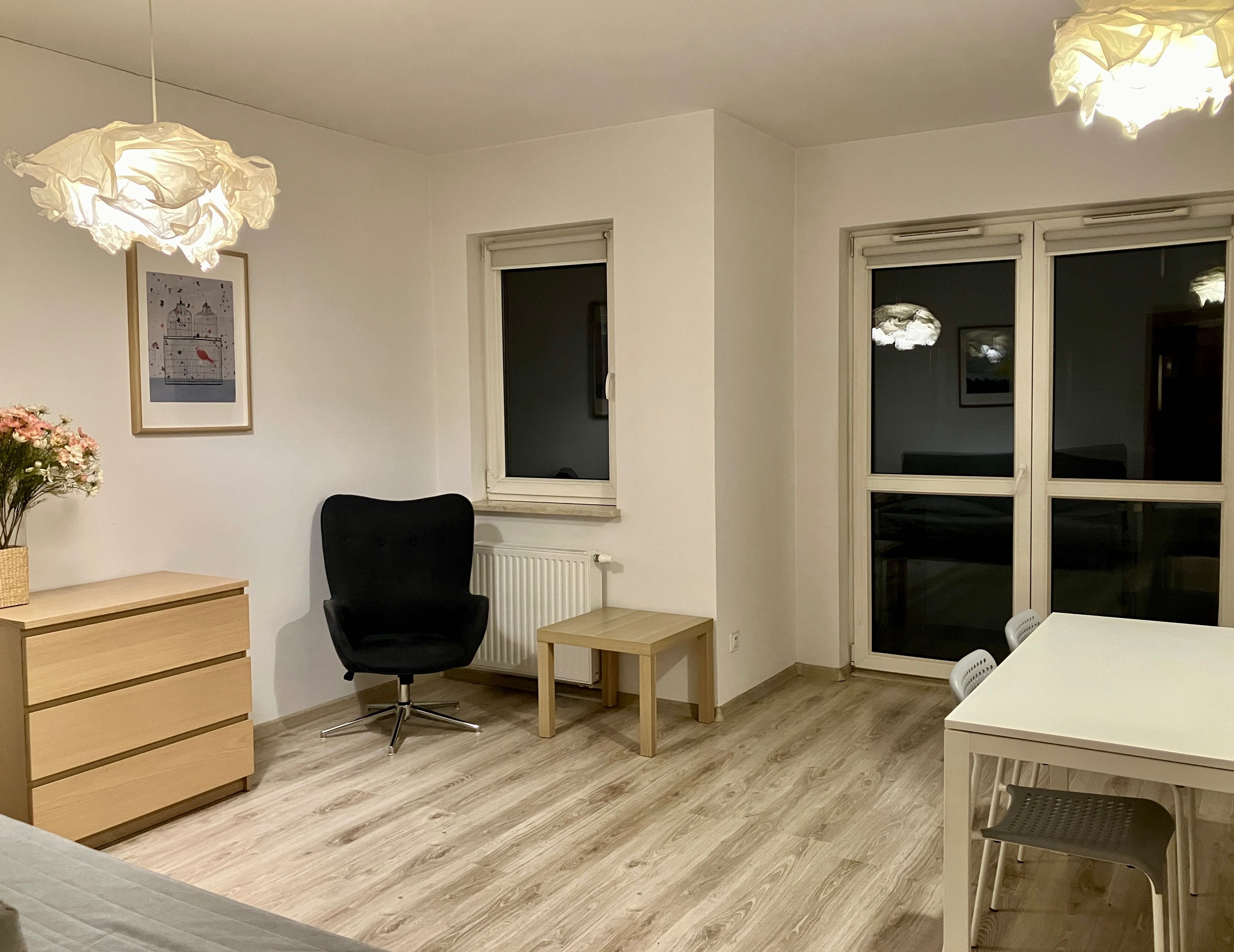 Modern Studio with Balcony Near Metro Młociny