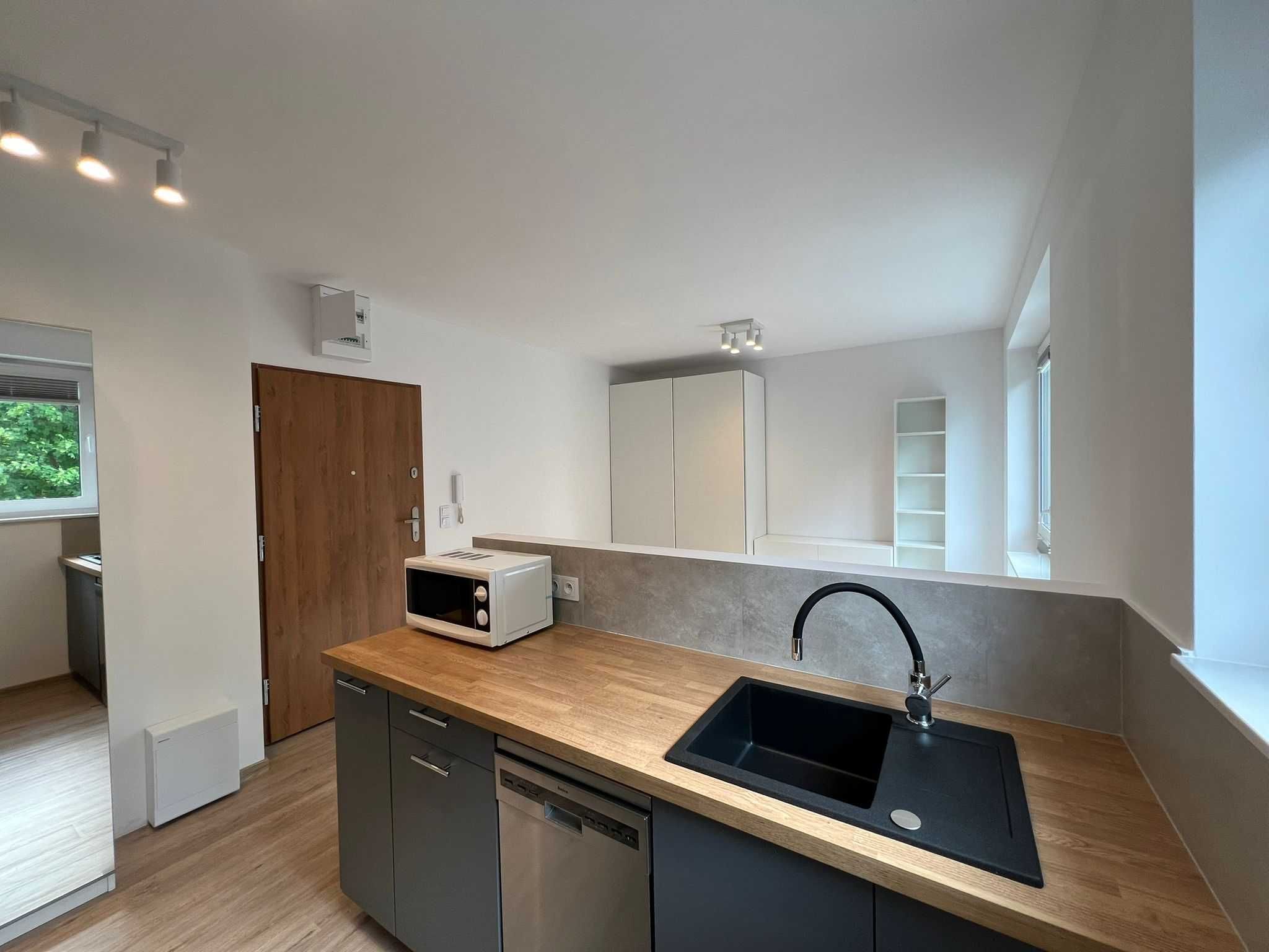 Fully Furnished 1-Bedroom Apartment in Ząbki, New Building, 26m²