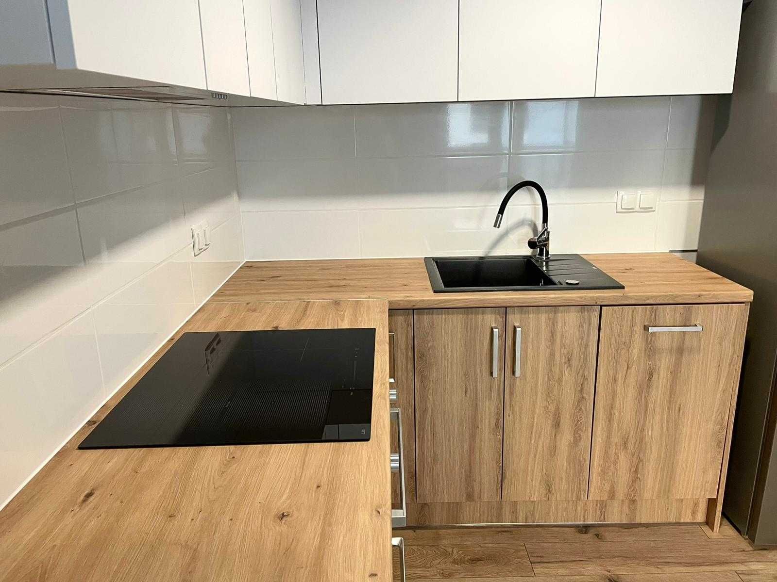 Вроцлавдағы заманауи студия, 28.4м², толық жабдықталған