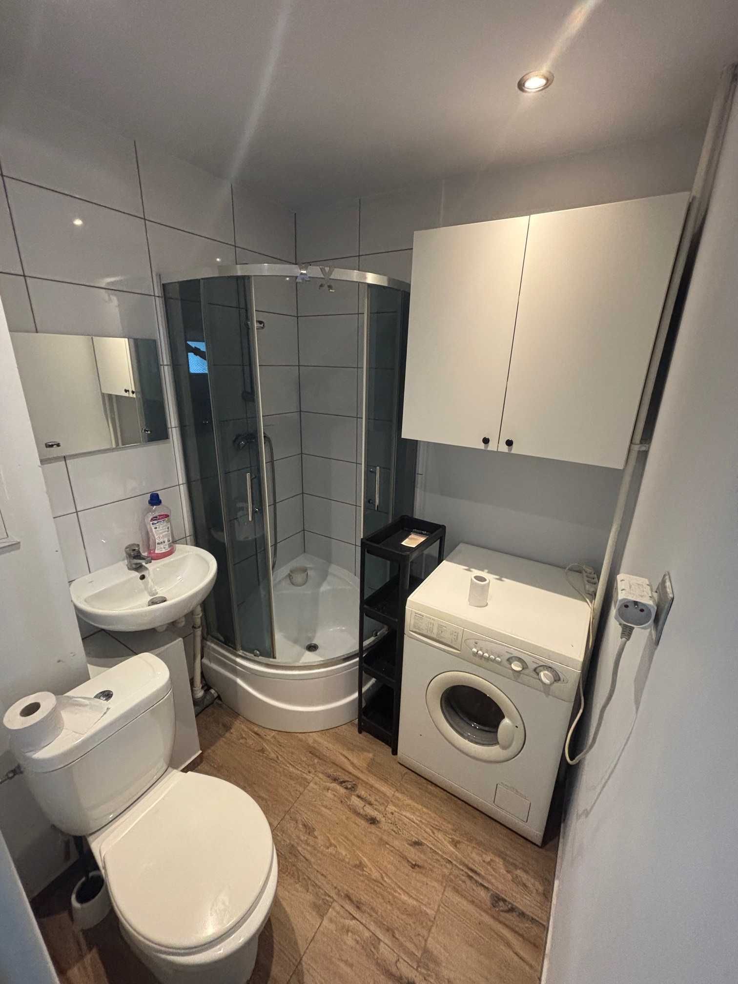 Sunny 25m² Studio Apartment in Central Location near Galaxy Shopping Center