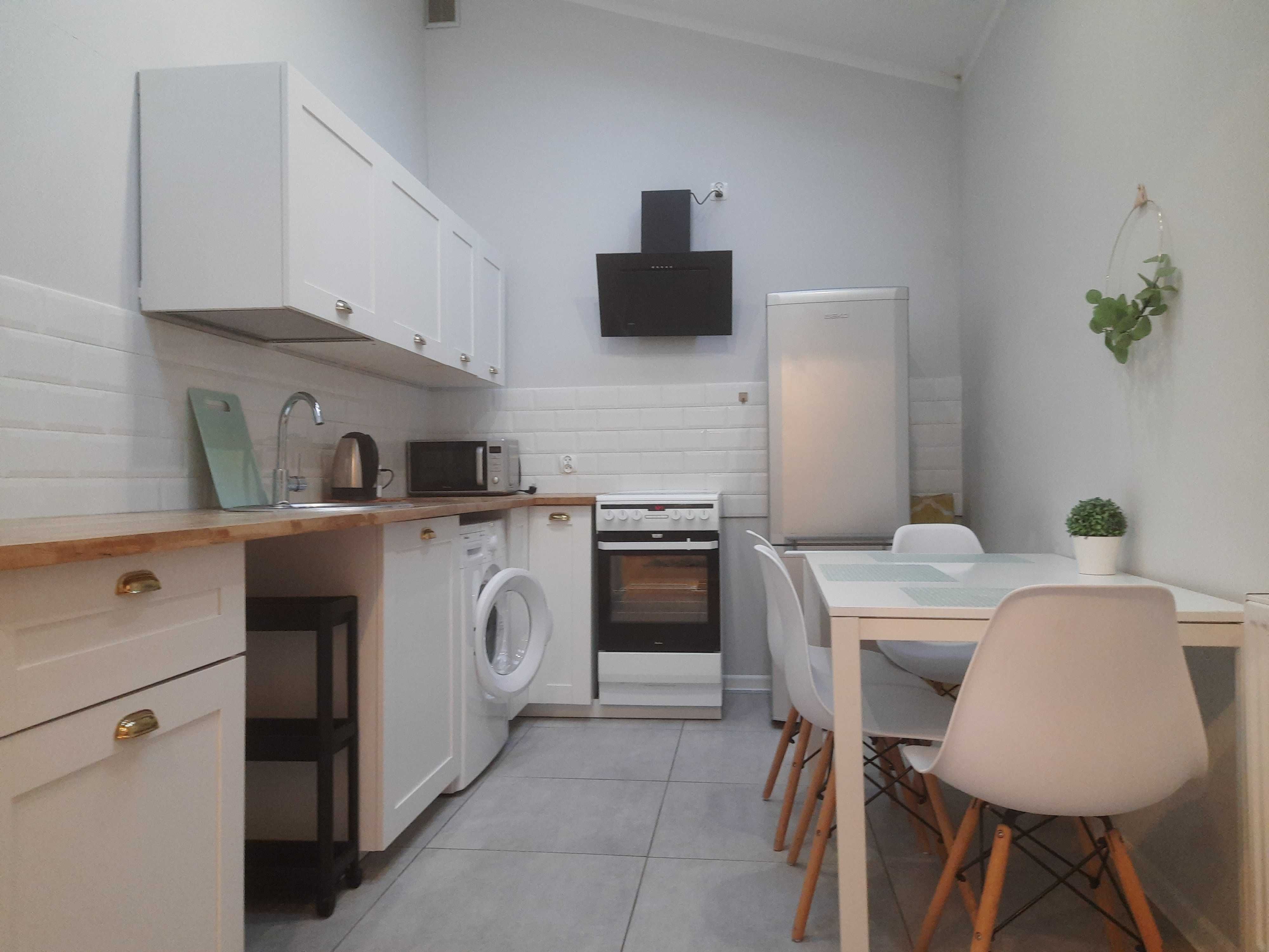 Cozy Apartment Near City Center with Comfortable Amenities