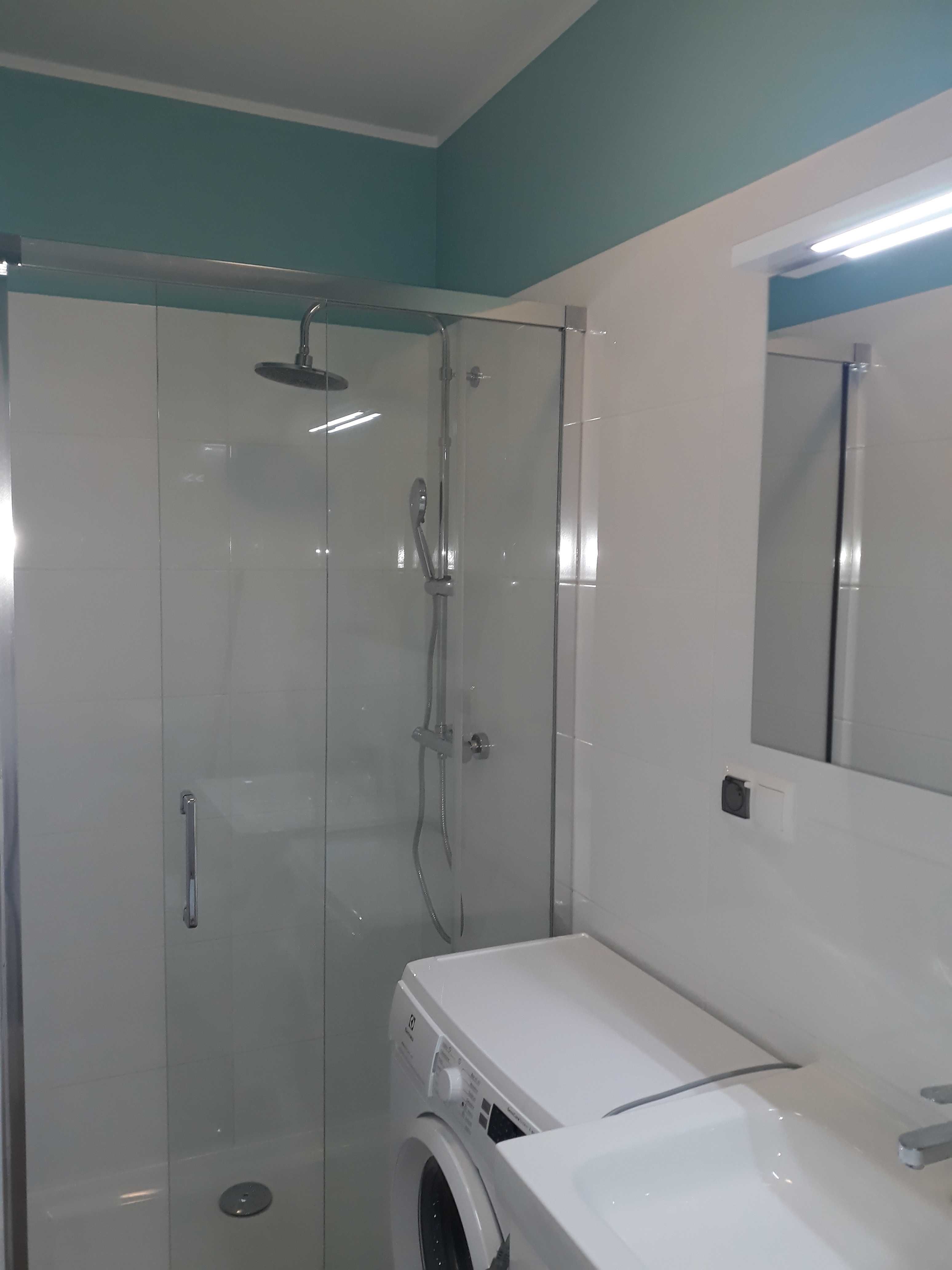 Modern Studio Apartment with Parking and Transport Links