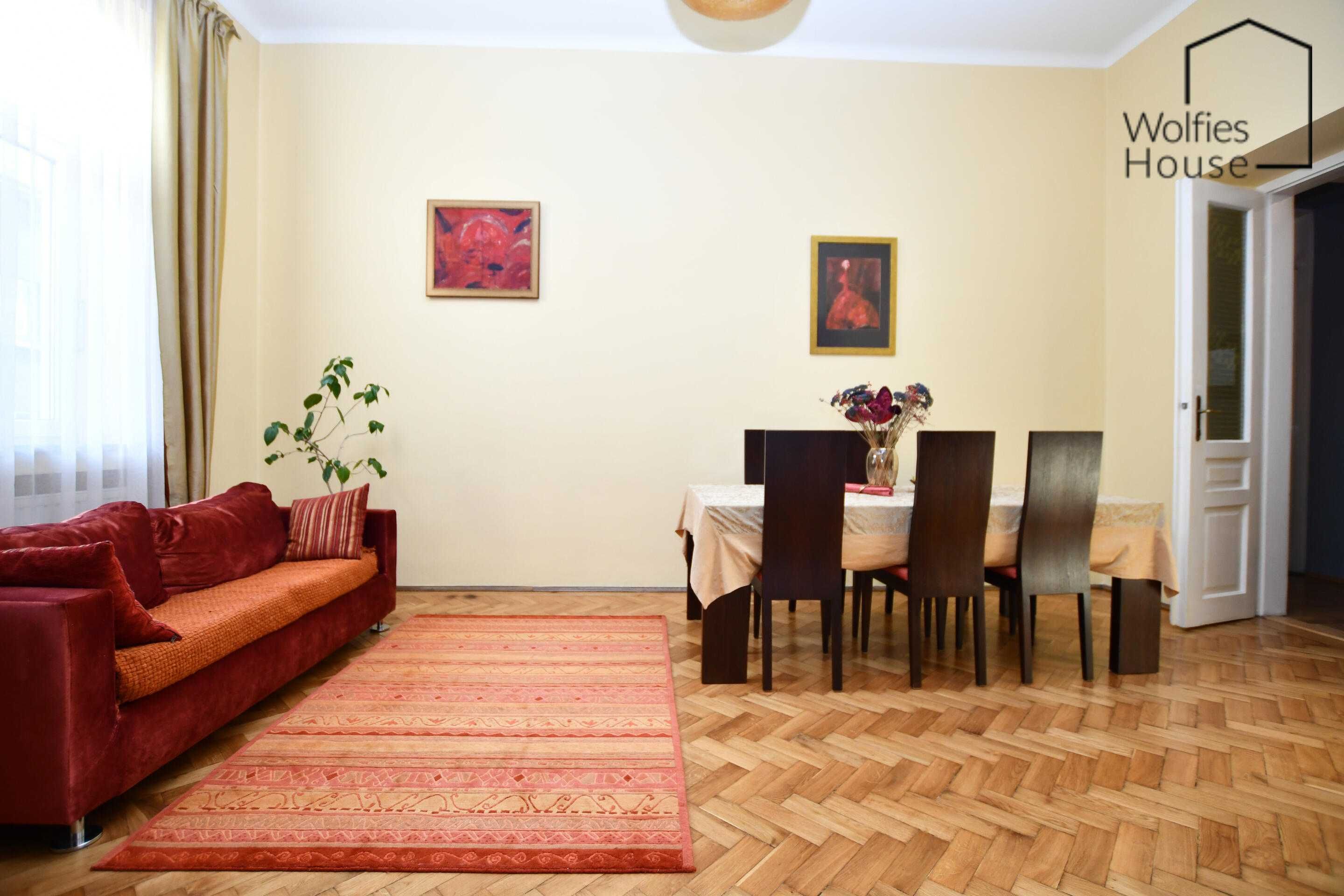 Spacious Apartment in Krakow City Center