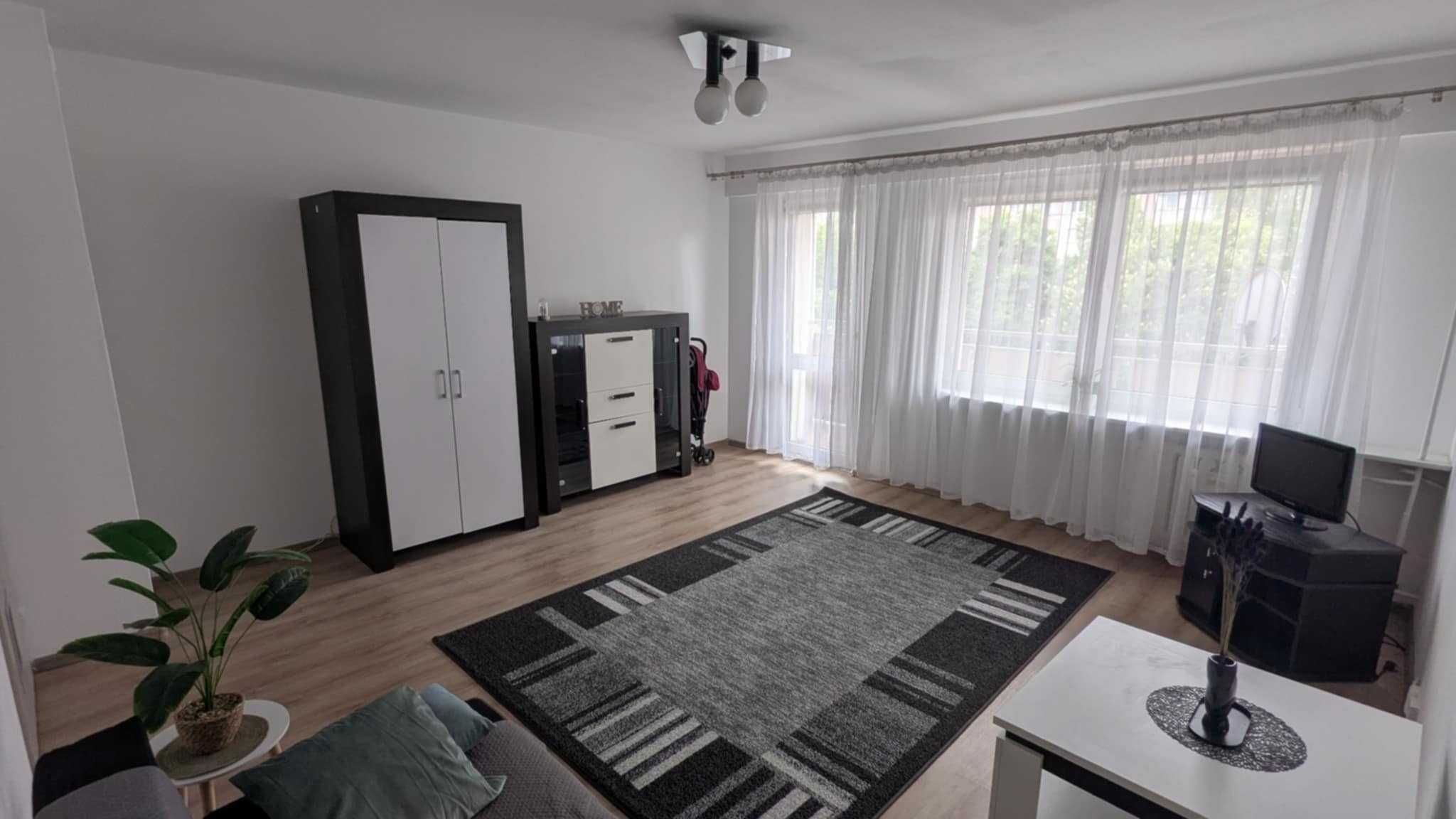 2-Room Apartment near City Center with Balcony
