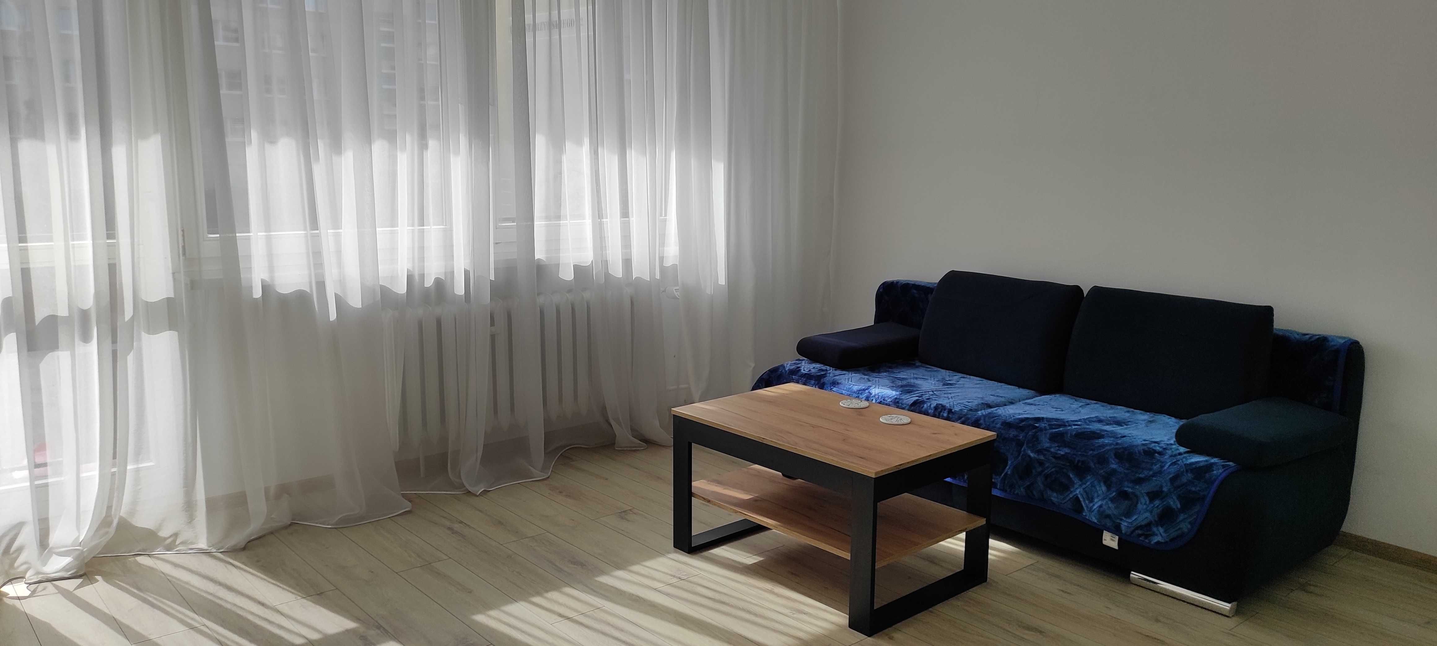 Modern 1-bedroom apartment with separate kitchen and balcony