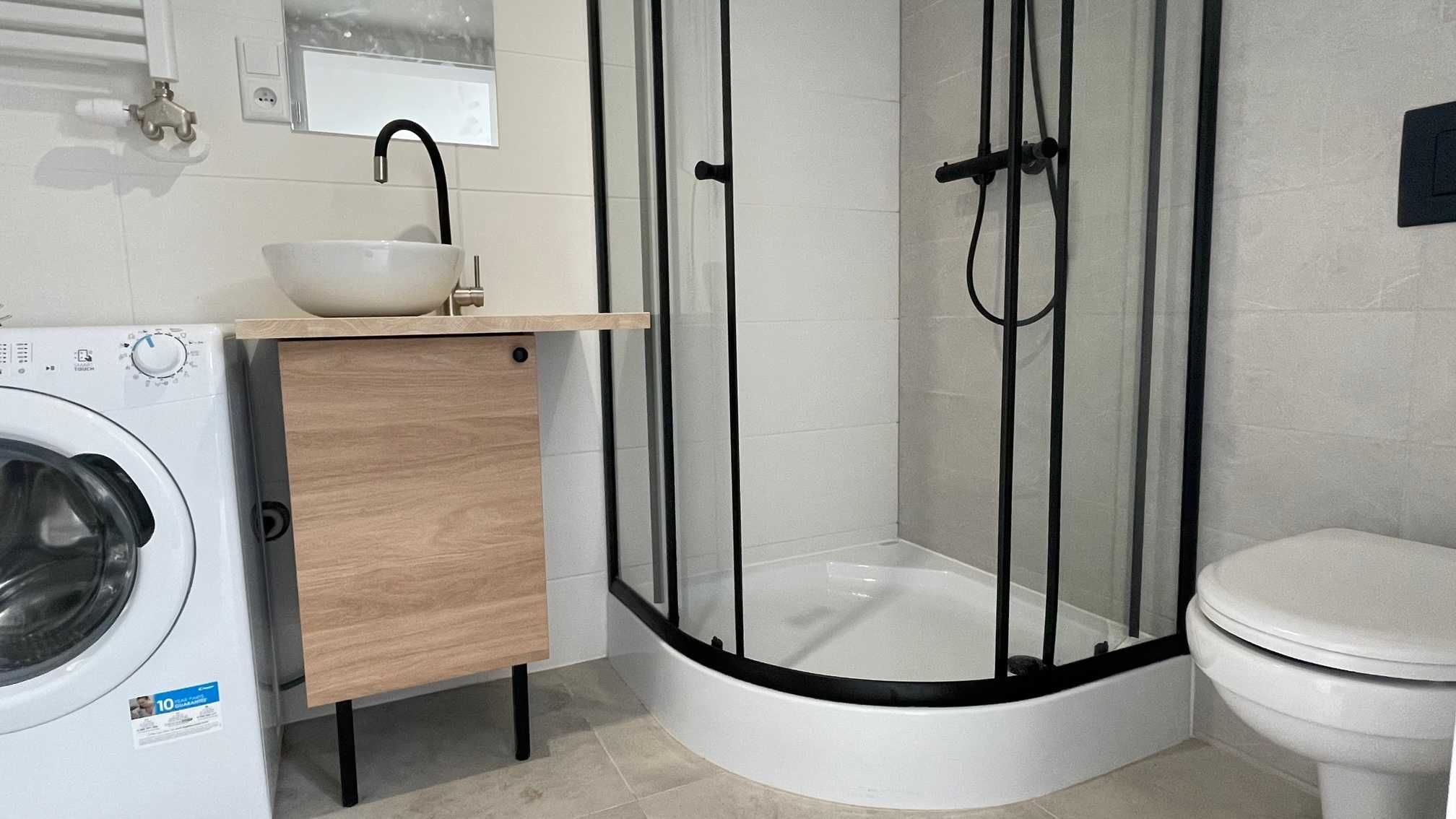 Renovated Studio Near University with Modern Amenities