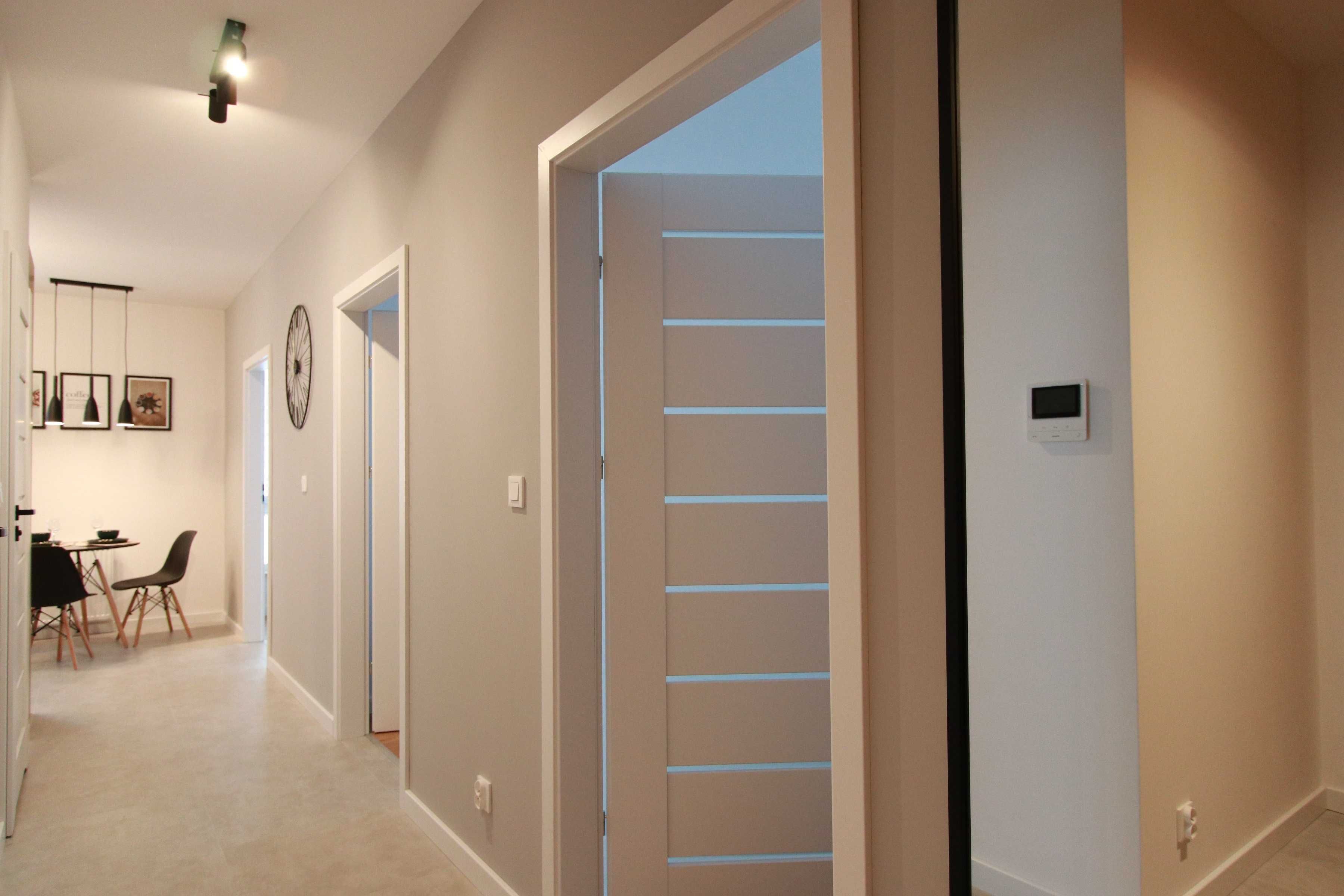 Spacious 3-Room Apartment Near City Center and Park Lotników